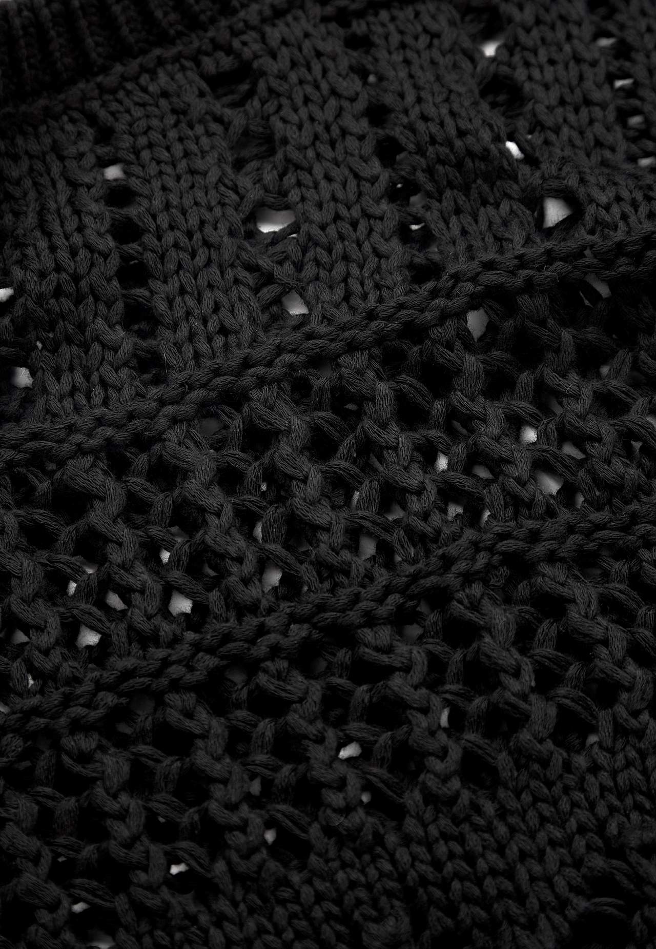 Gebreide sweater met gatenpatroon