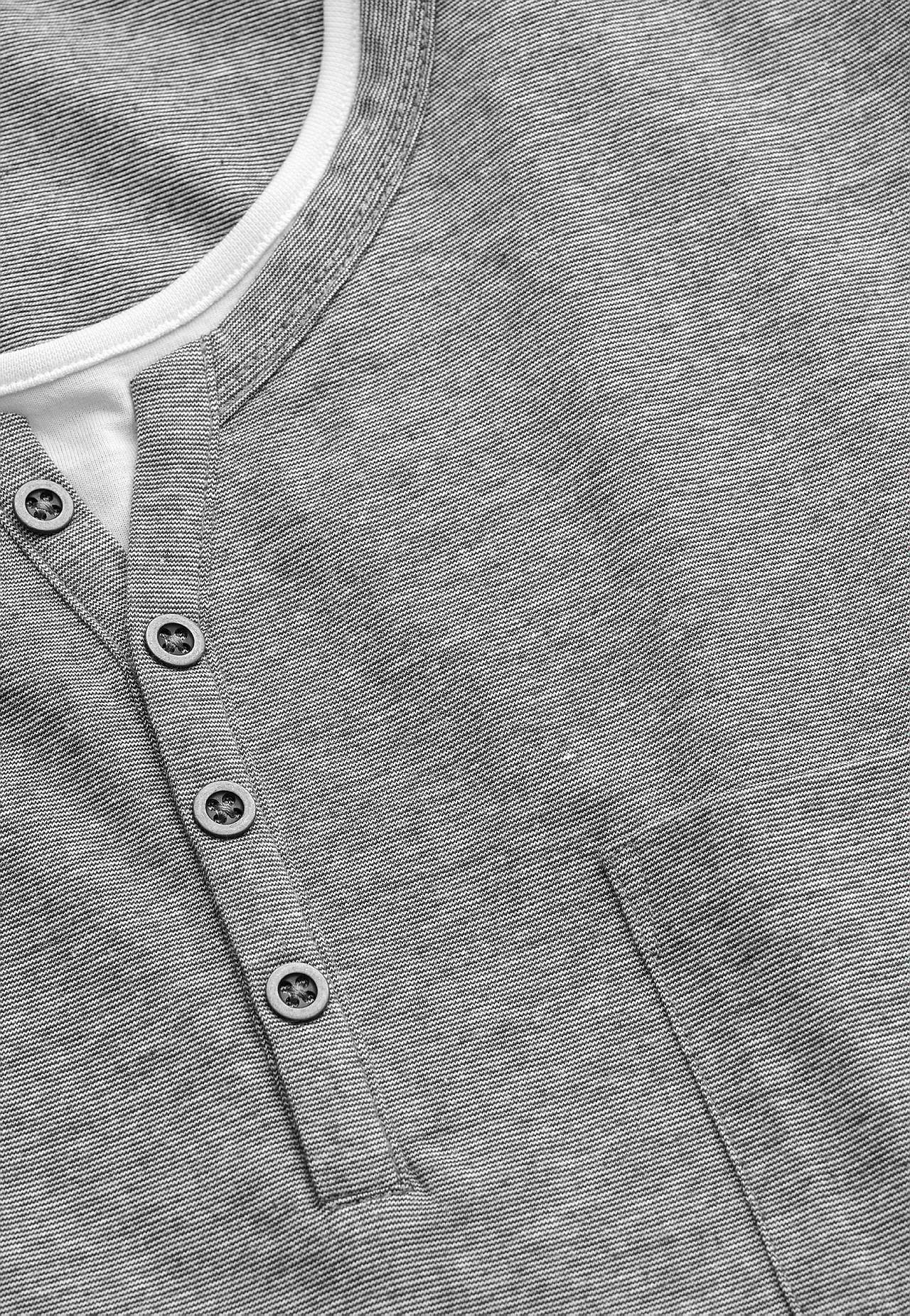 T-shirt met knoopsluiting