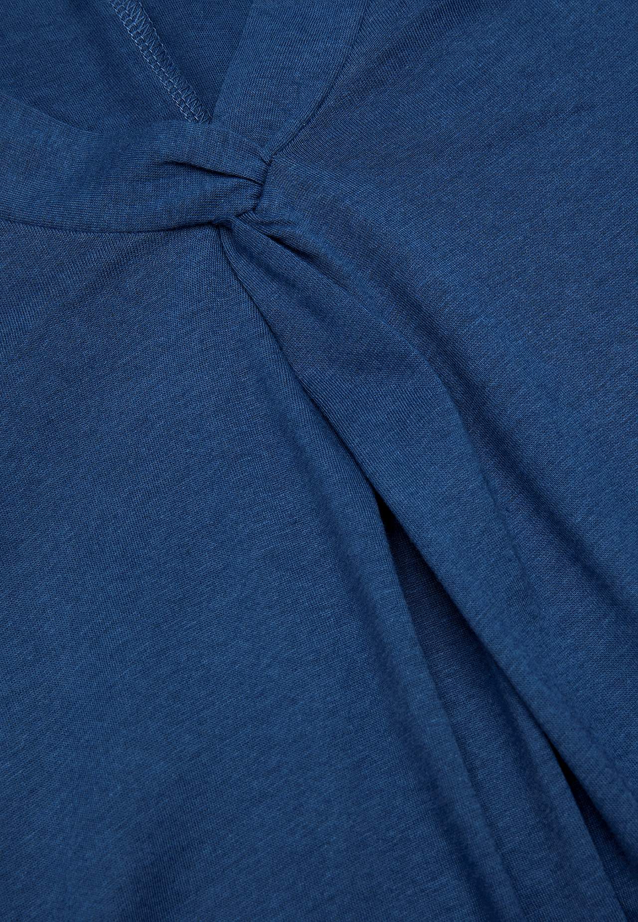 Mouwloze jerseyjurk met een v-hals