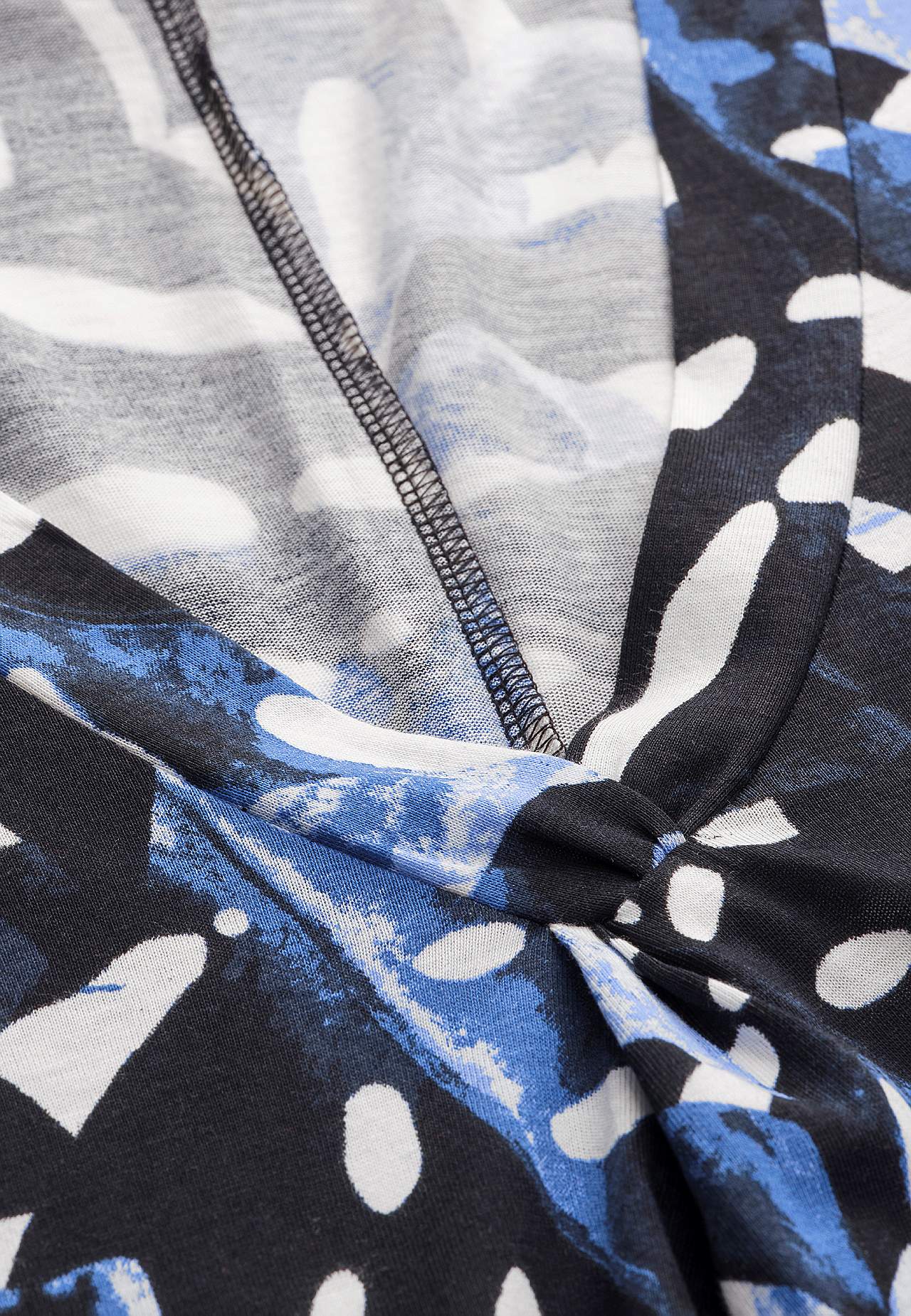 Mouwloze jerseyjurk met een v-hals