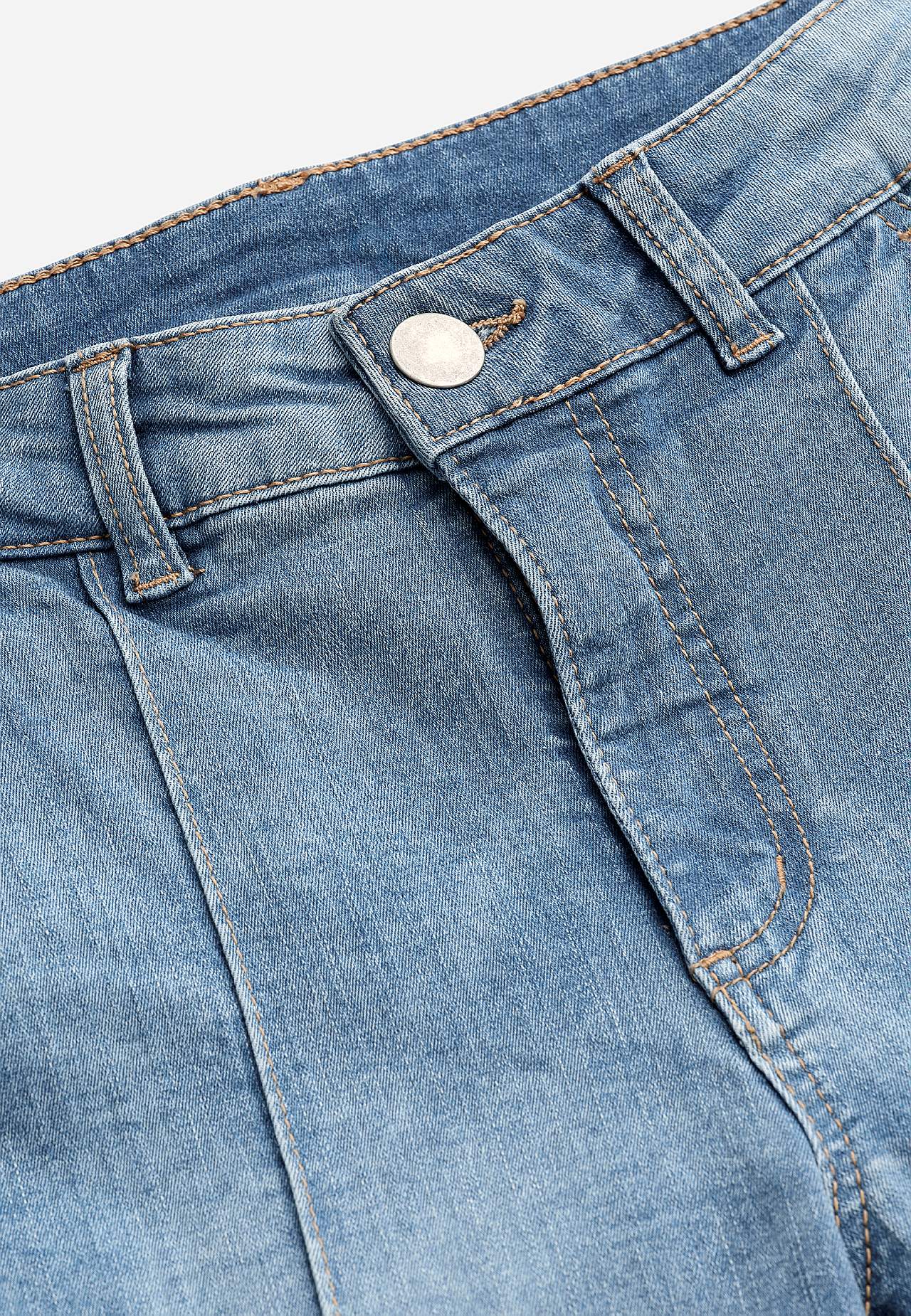 Elastische cropped jeans met gestikte vouw