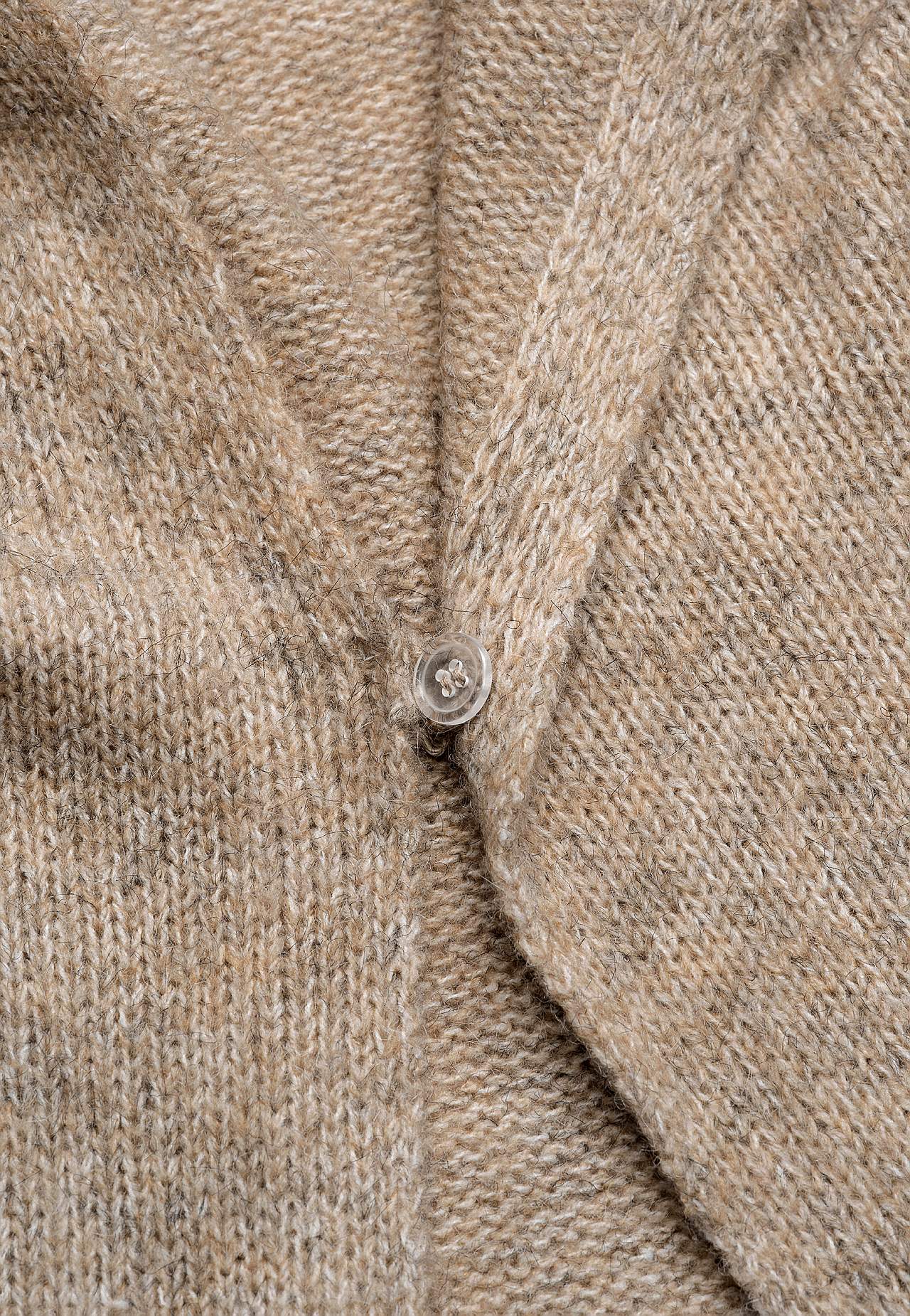 Gebreide en lange cardigan