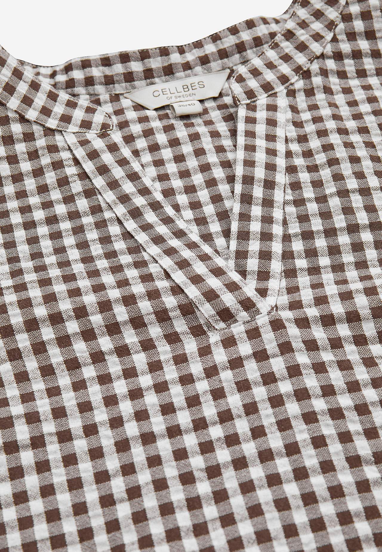 Klein geruite bloes van seersucker