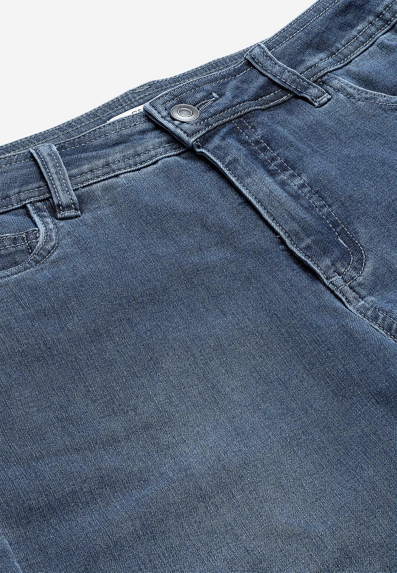 Wijde spijkerbroek van superstretch denim Sara