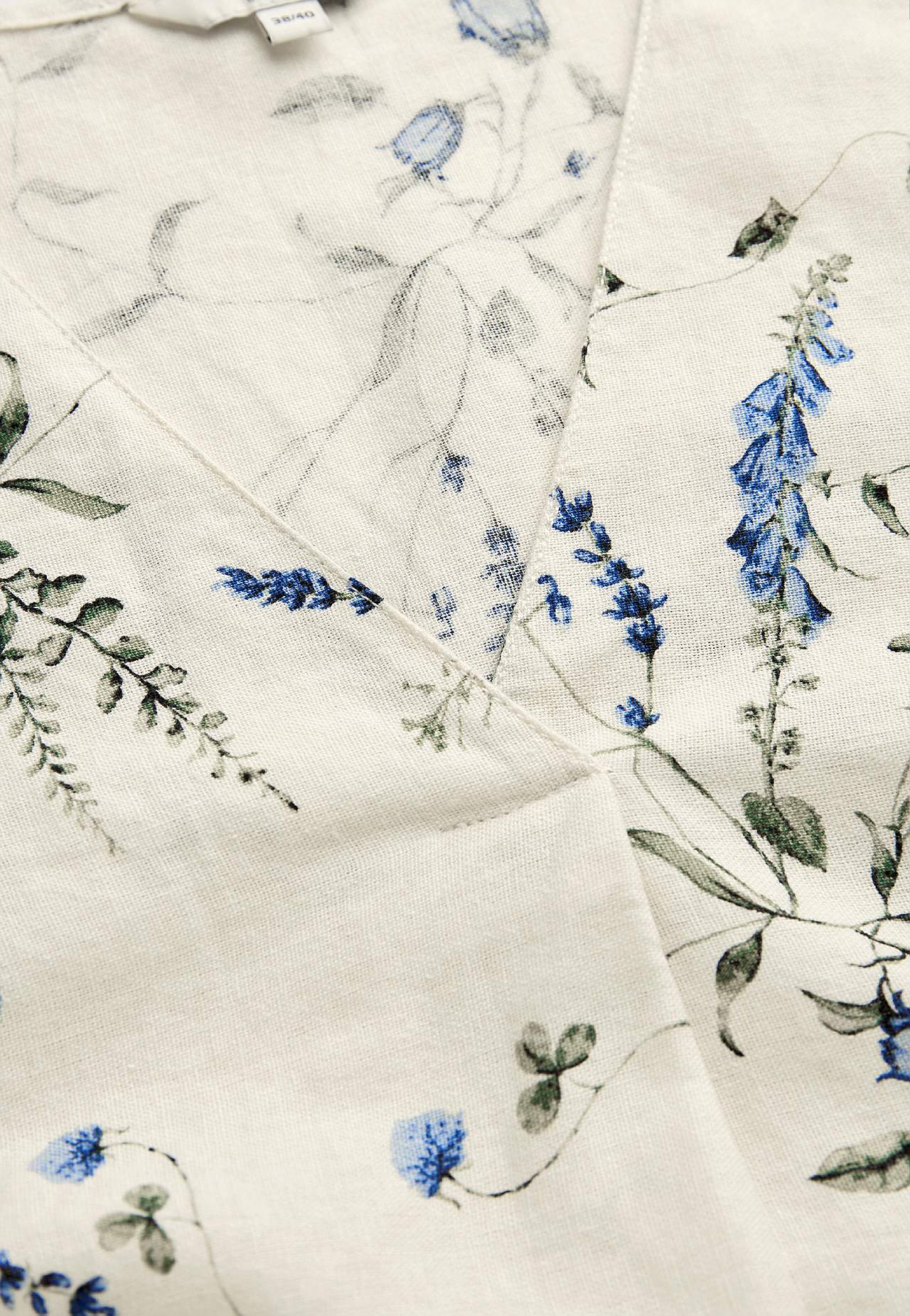 Bloemige linnen blouse