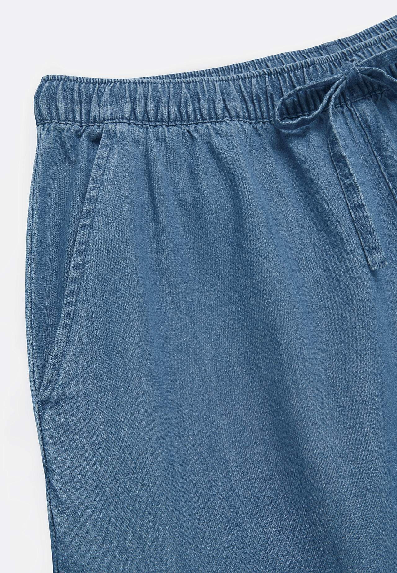 Broek van lichte denim met hoge taille