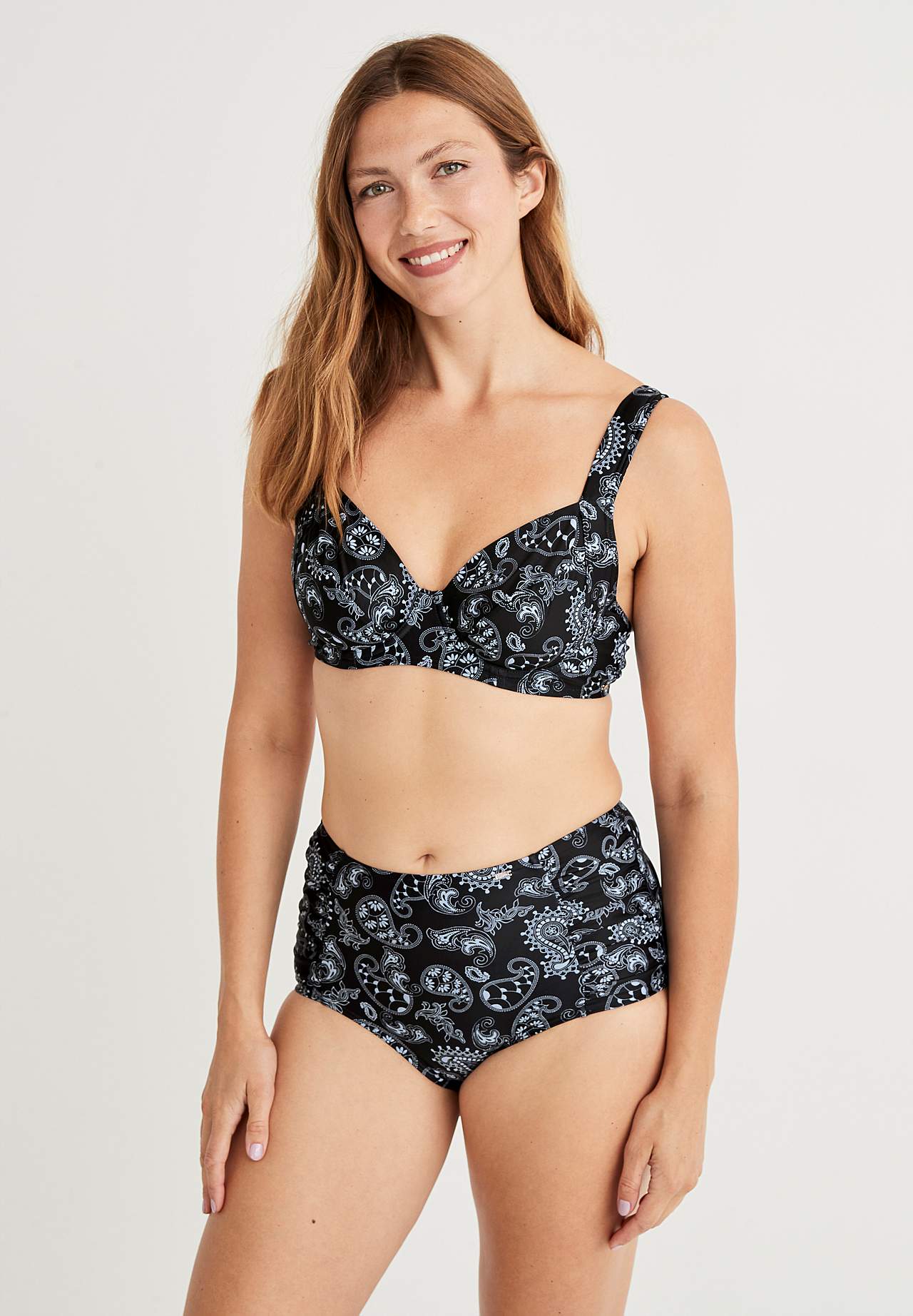 Bikini beha met beugel en een paisleypatroon Umeå