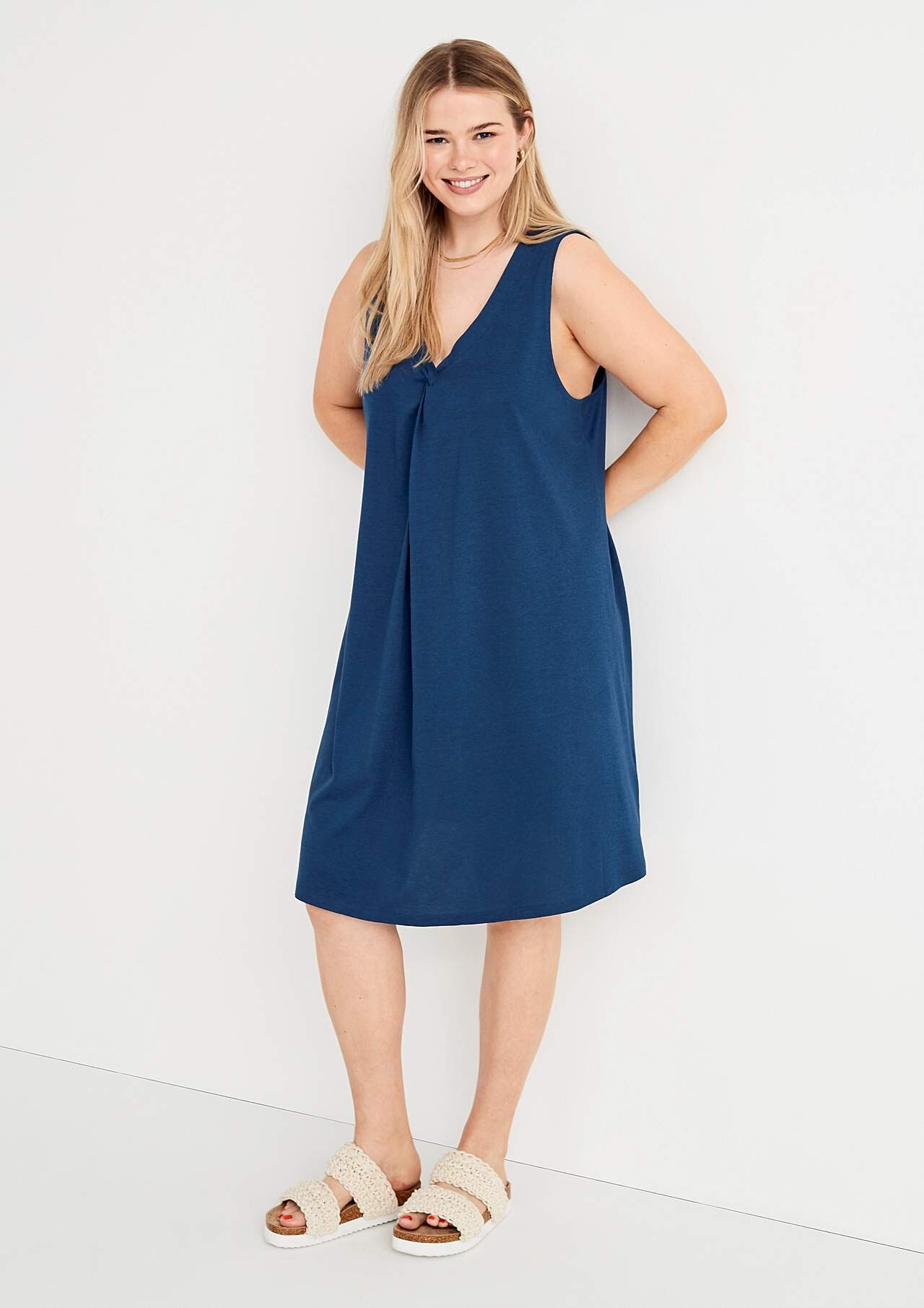 Mouwloze jerseyjurk met een v-hals