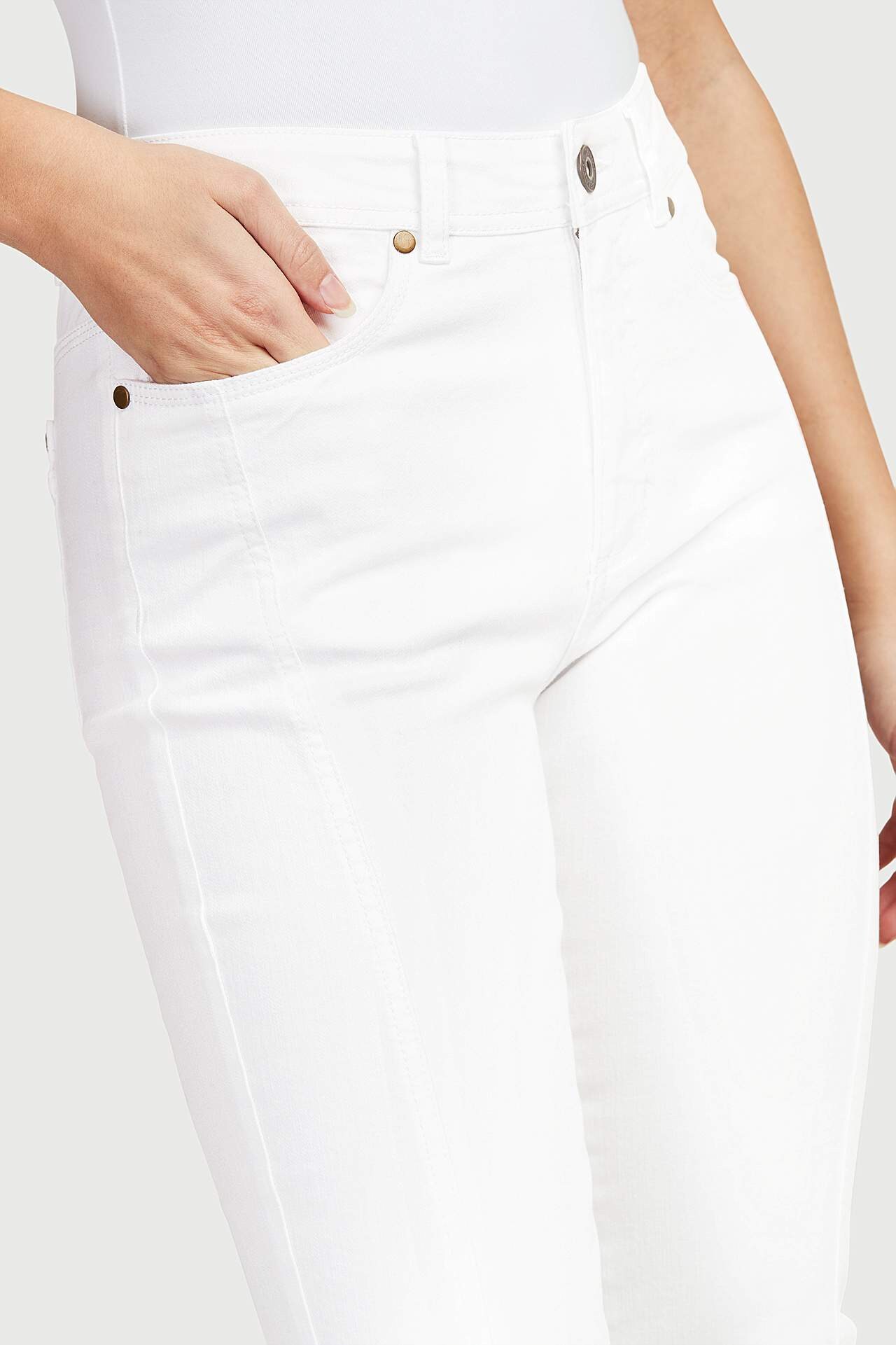 Cropped jeans met vijf zakken ontwerp