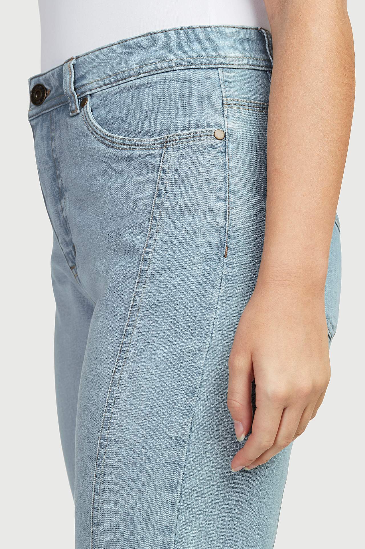 Cropped jeans met vijf zakken ontwerp