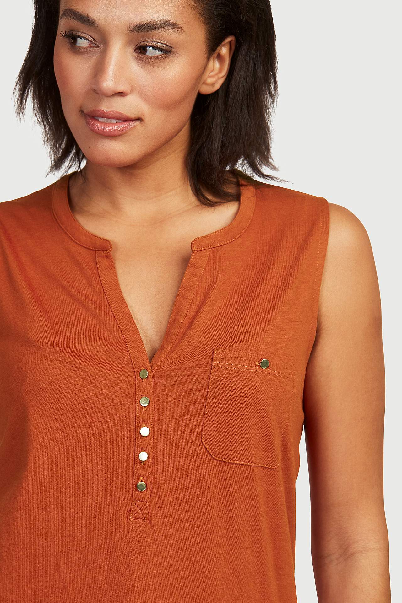 Mouwloos jersey-topje met metalen knoppen