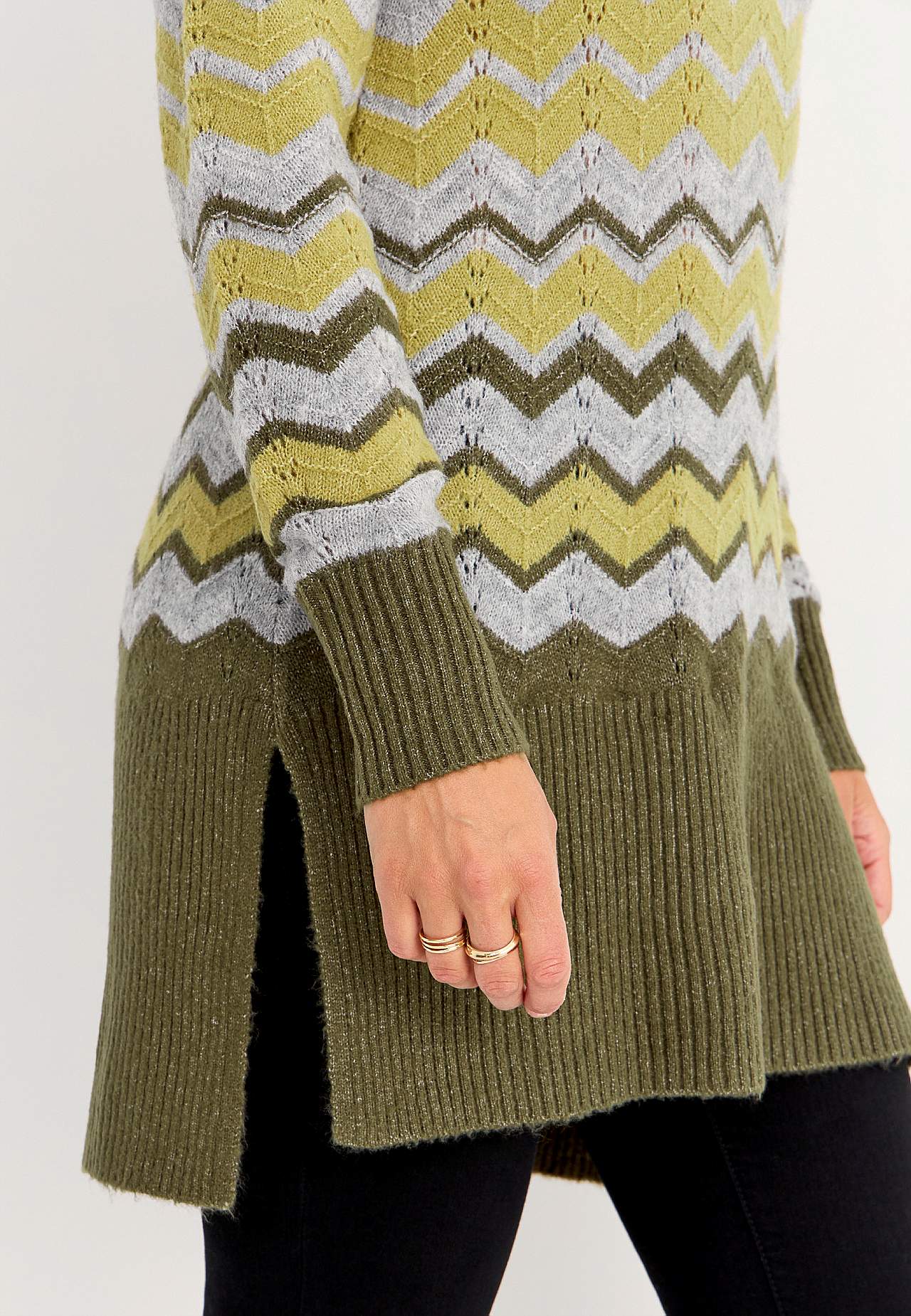 Gebreide trui met zigzag-patroon