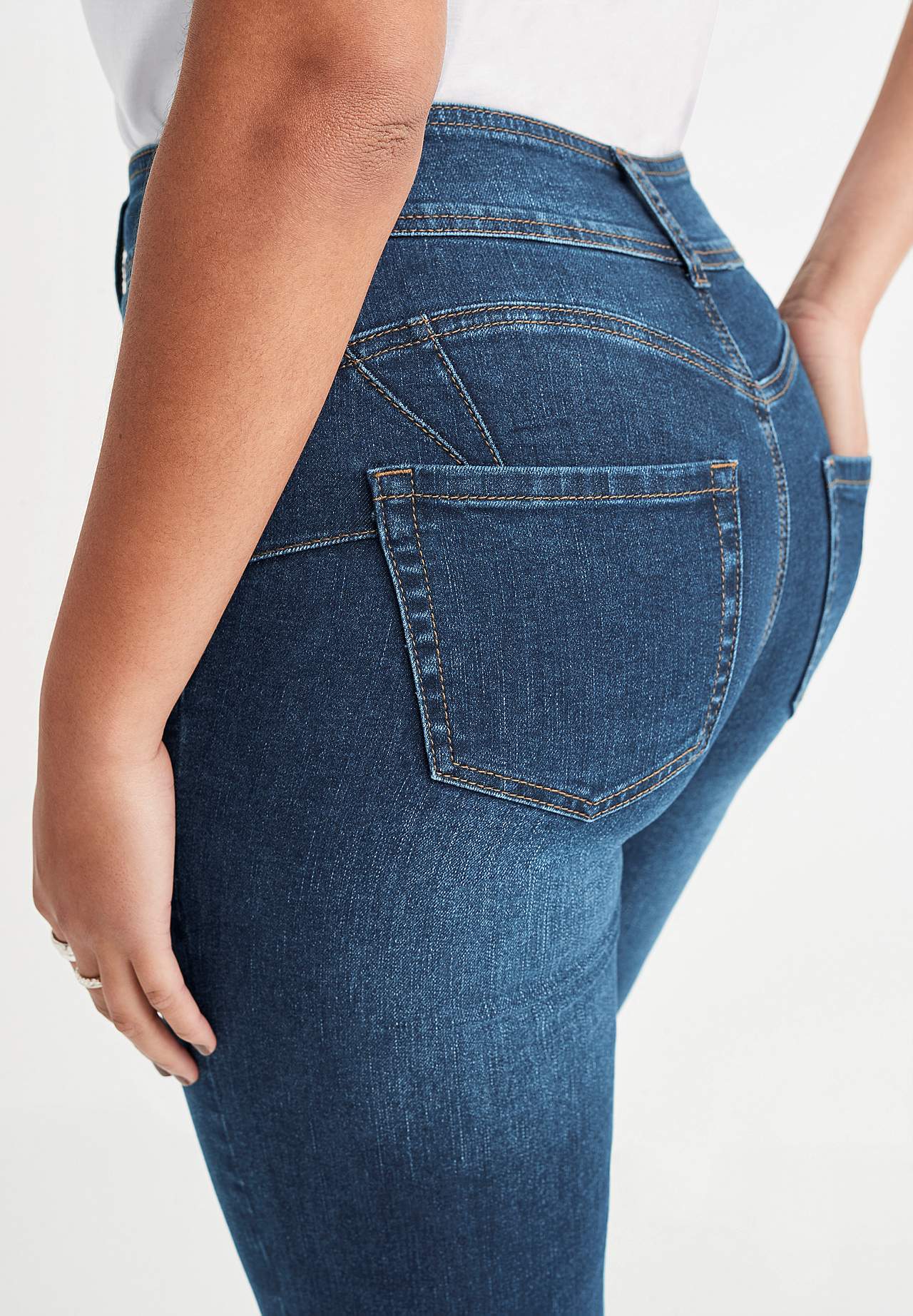 Elastische cropped jeans met shaping effect