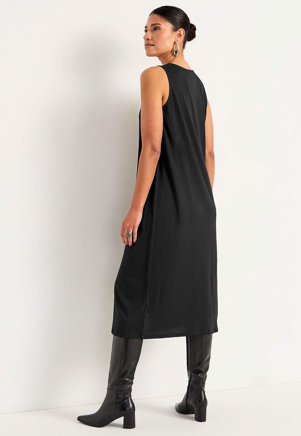 Mouwloze jerseyjurk met een v-hals