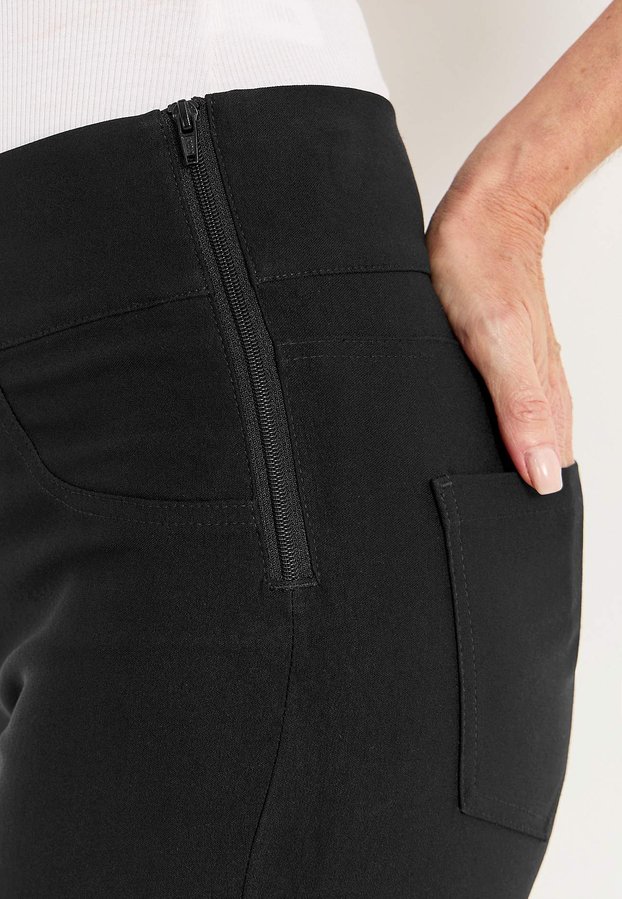 Broek van bengaline met smalle benen