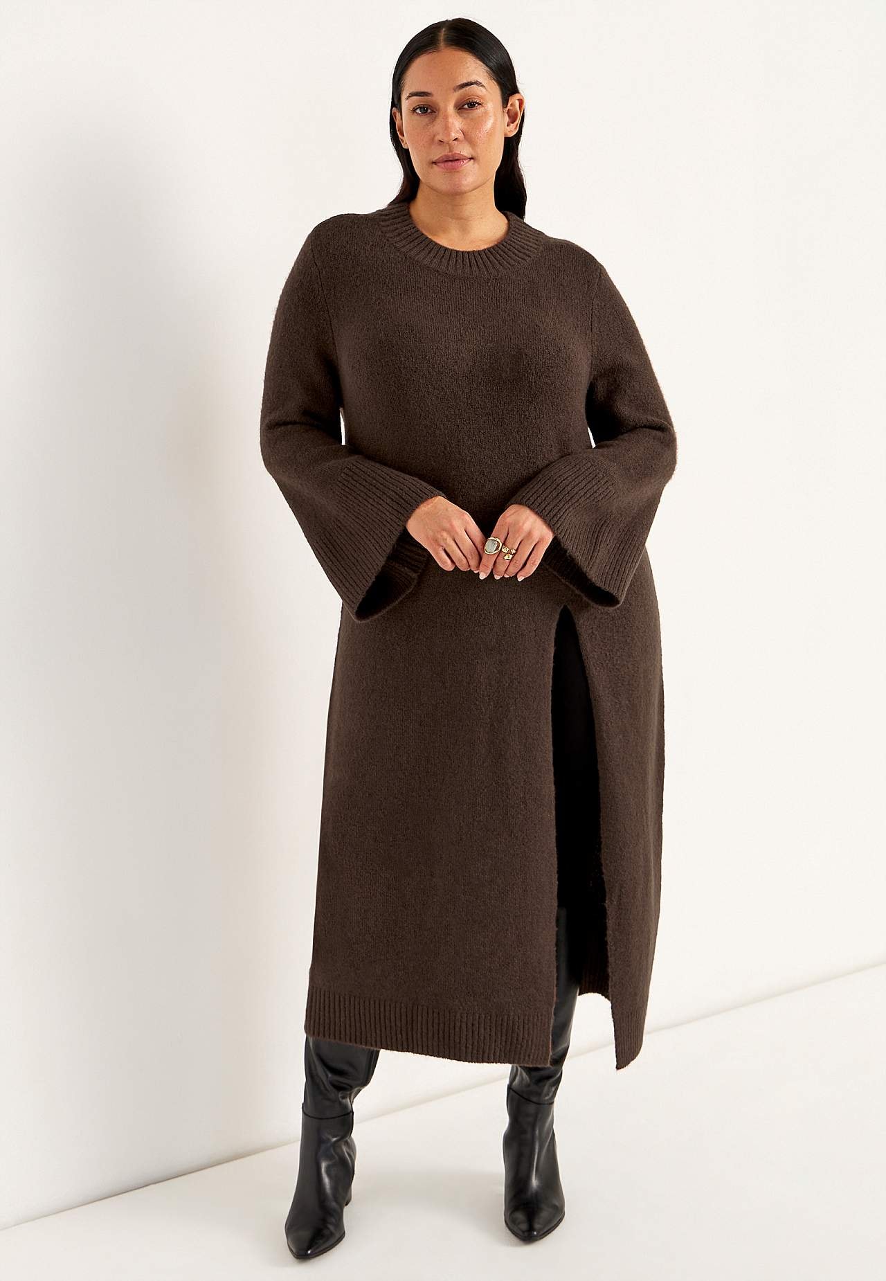 Gebreide jurk met hoge spleet