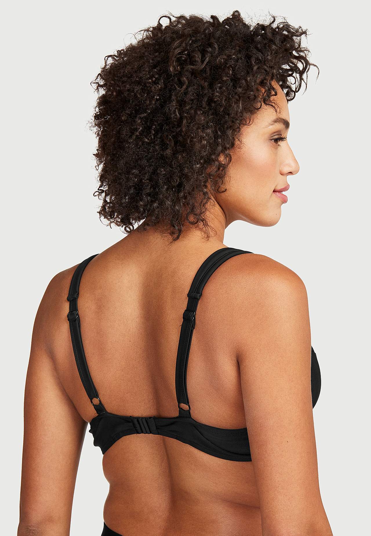 Ongevoerde bikini beha Umeå