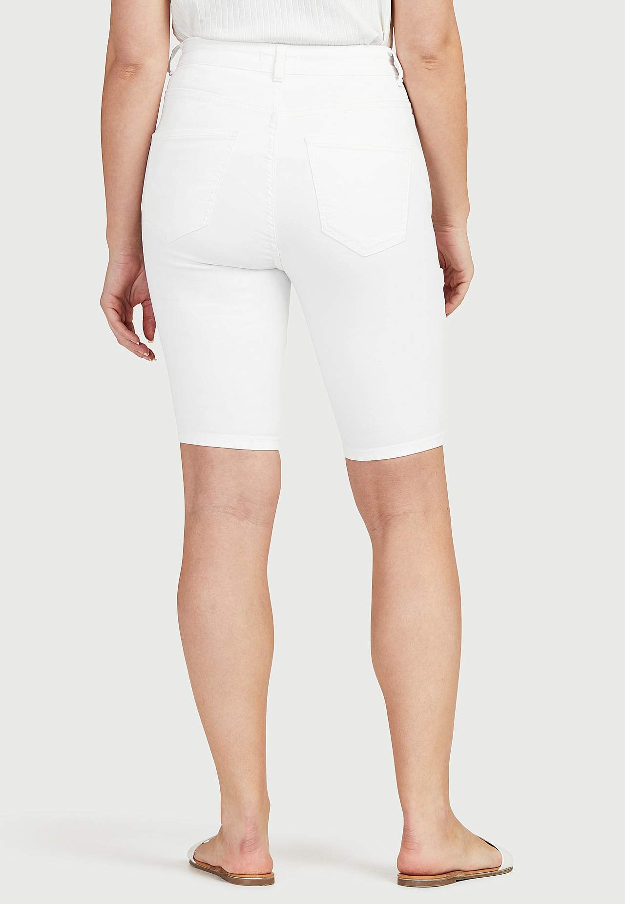 Elastische jeansshort met lang been Ella