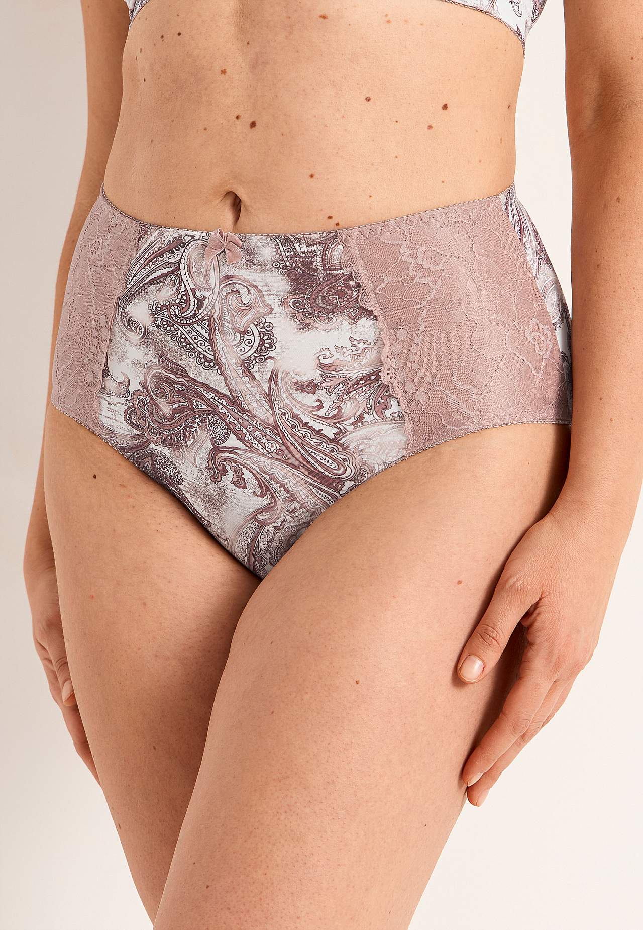 Panty Mia/Sandra
