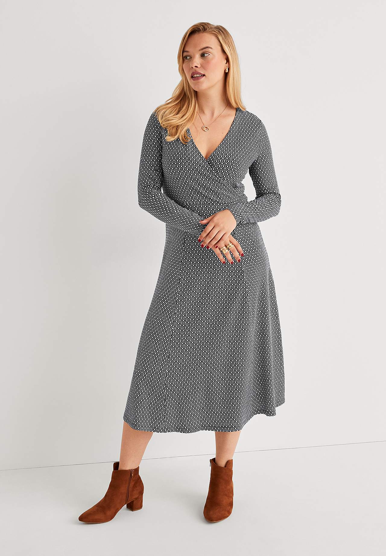 Patroonvormige aan de voorkant omgevouwen jurk van tricot Elina