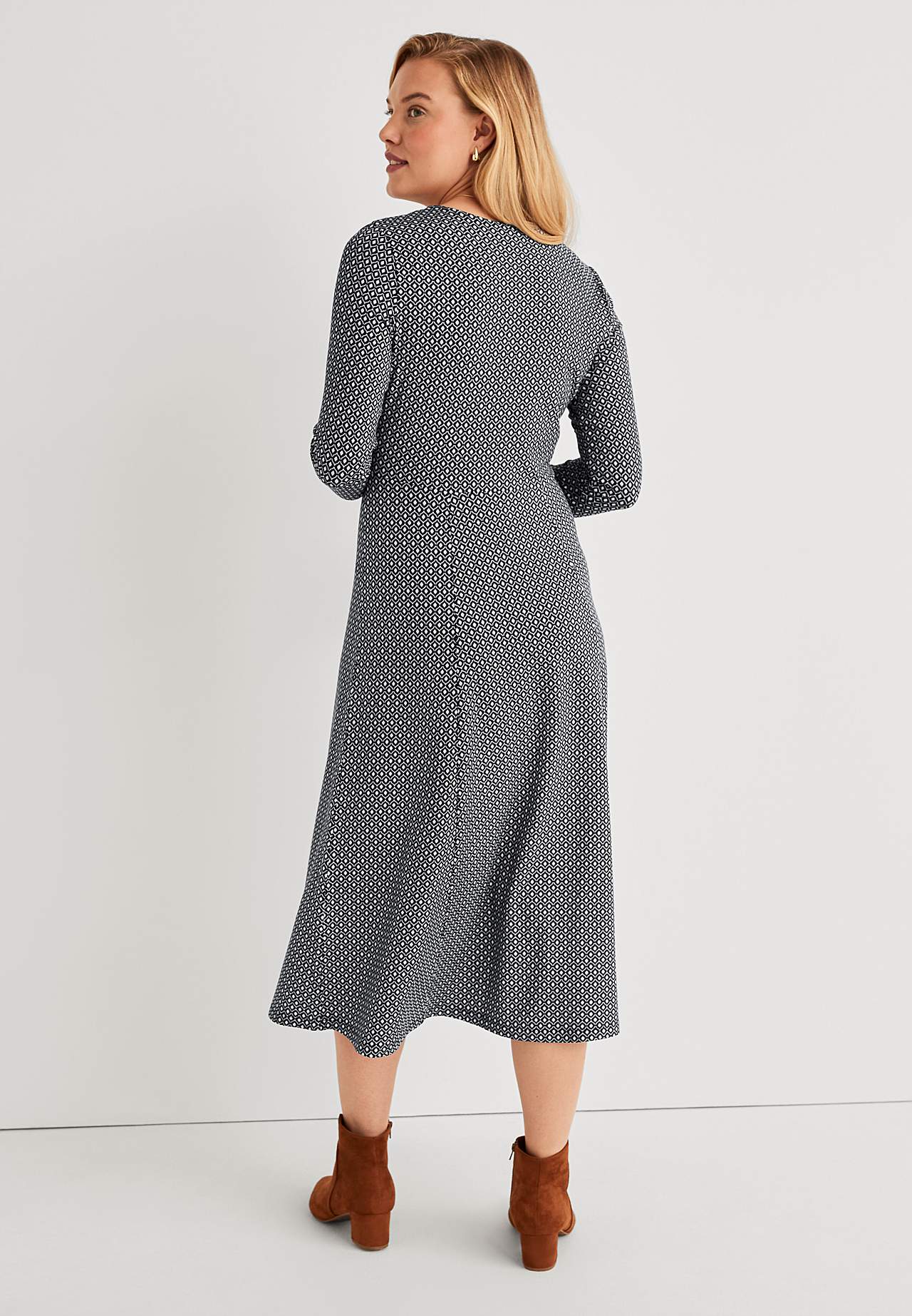 Patroonvormige aan de voorkant omgevouwen jurk van tricot Elina