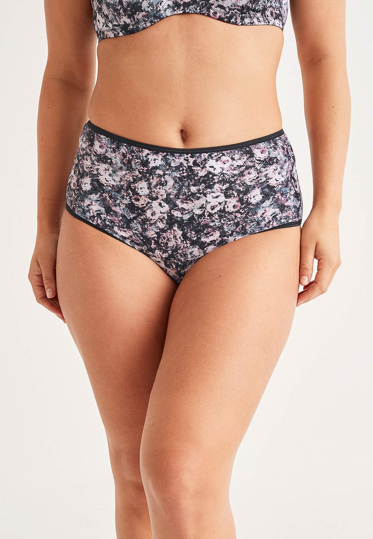 Panty Sara