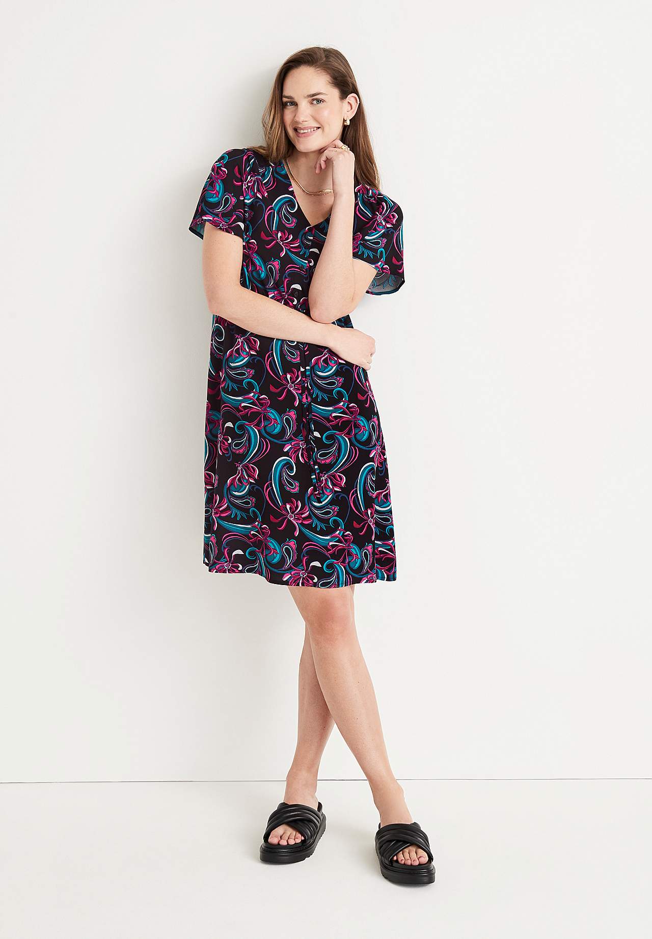 Patroonvormige viscose jurk met korte mouwen