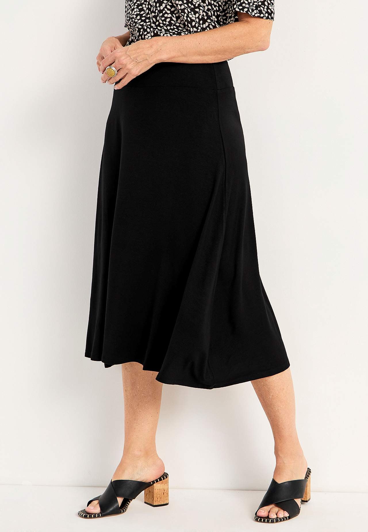 Lange en flared jersey rok