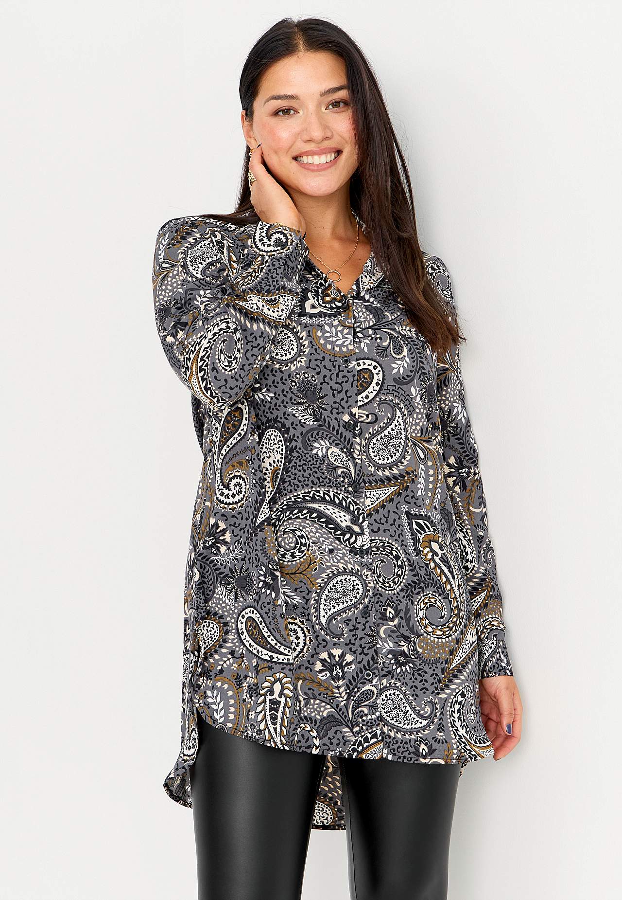 Lang shirt met knoppen