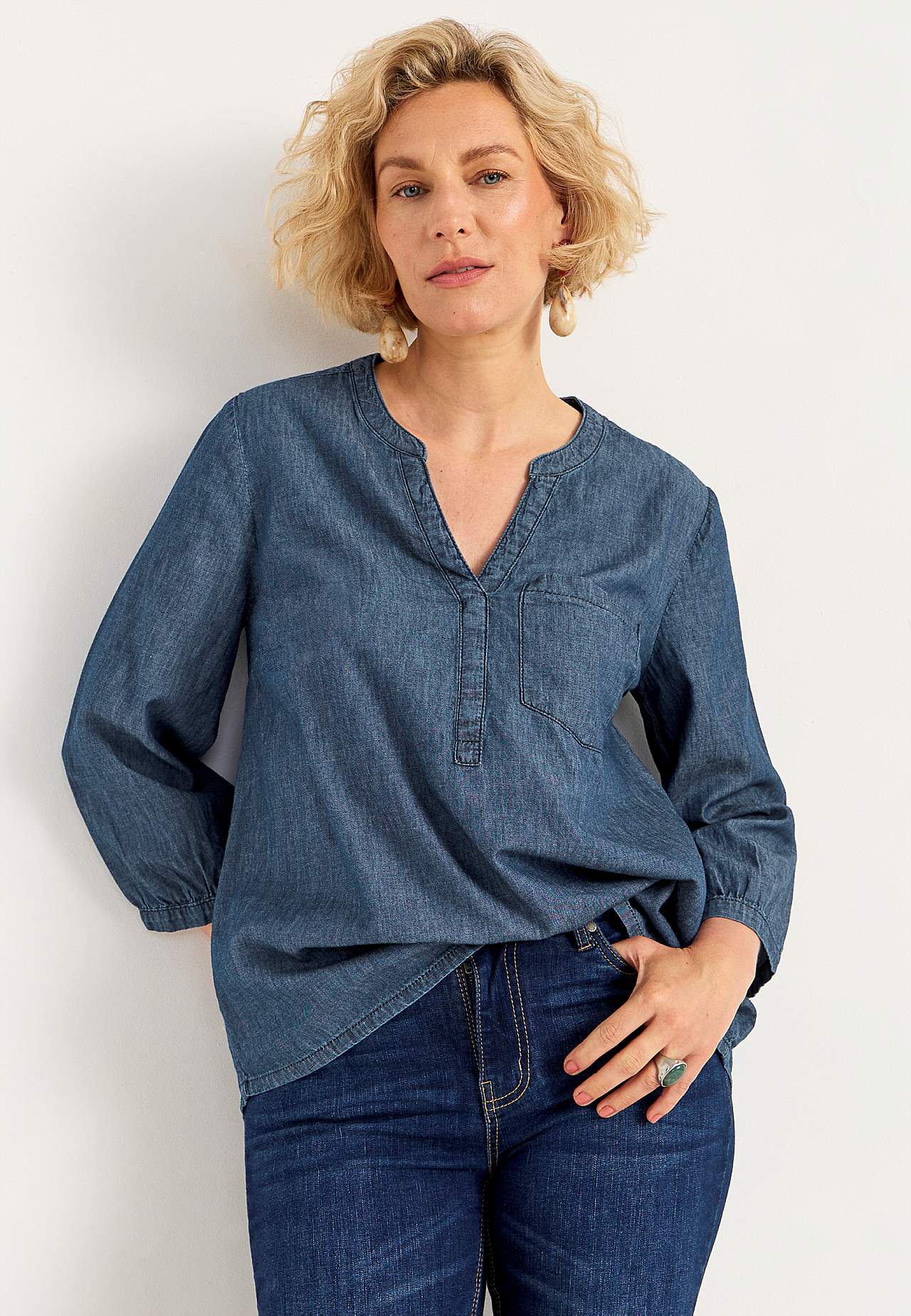 Denim blouse met borstzak