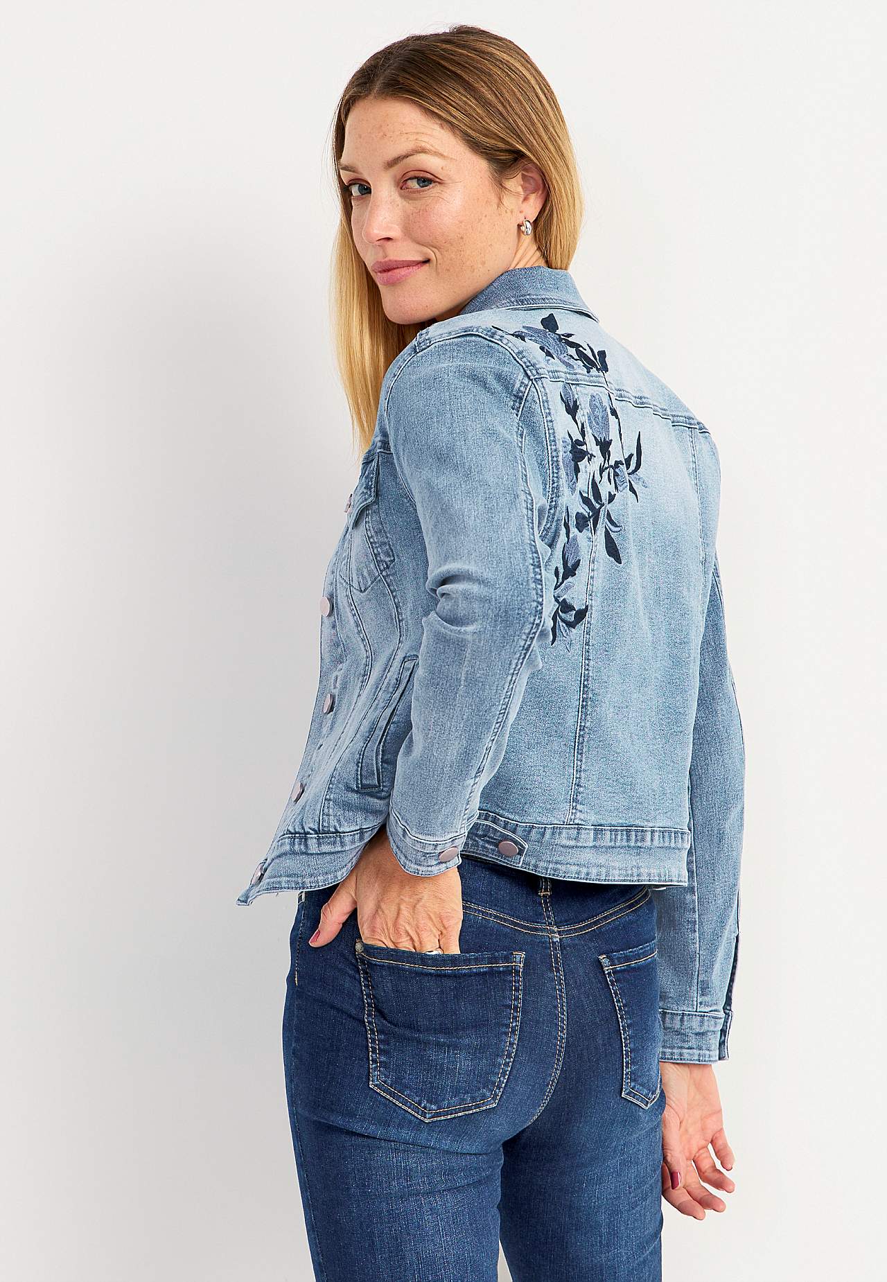 Denim jas met borduurwerken