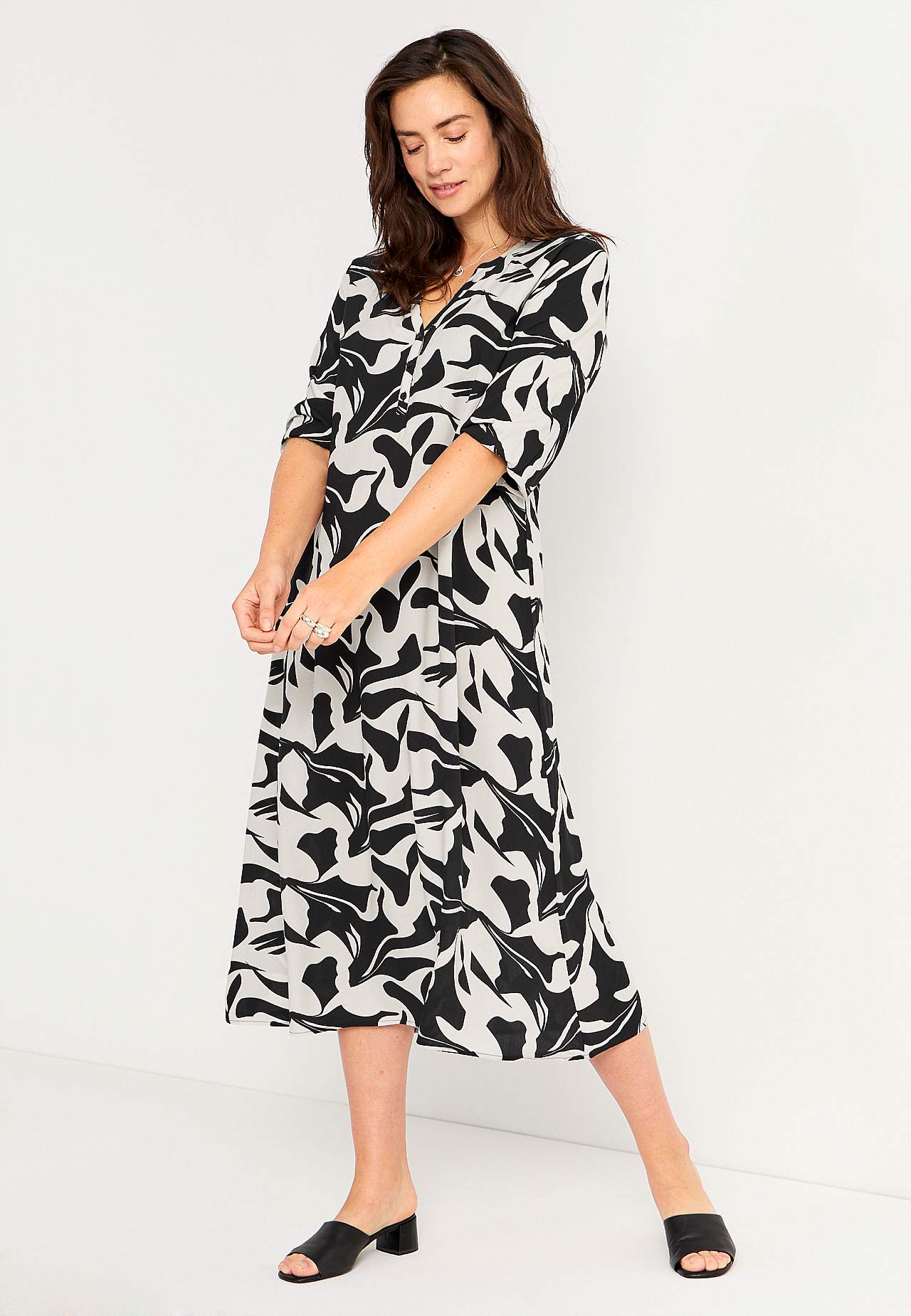 Wijde viscose jurk met patroon