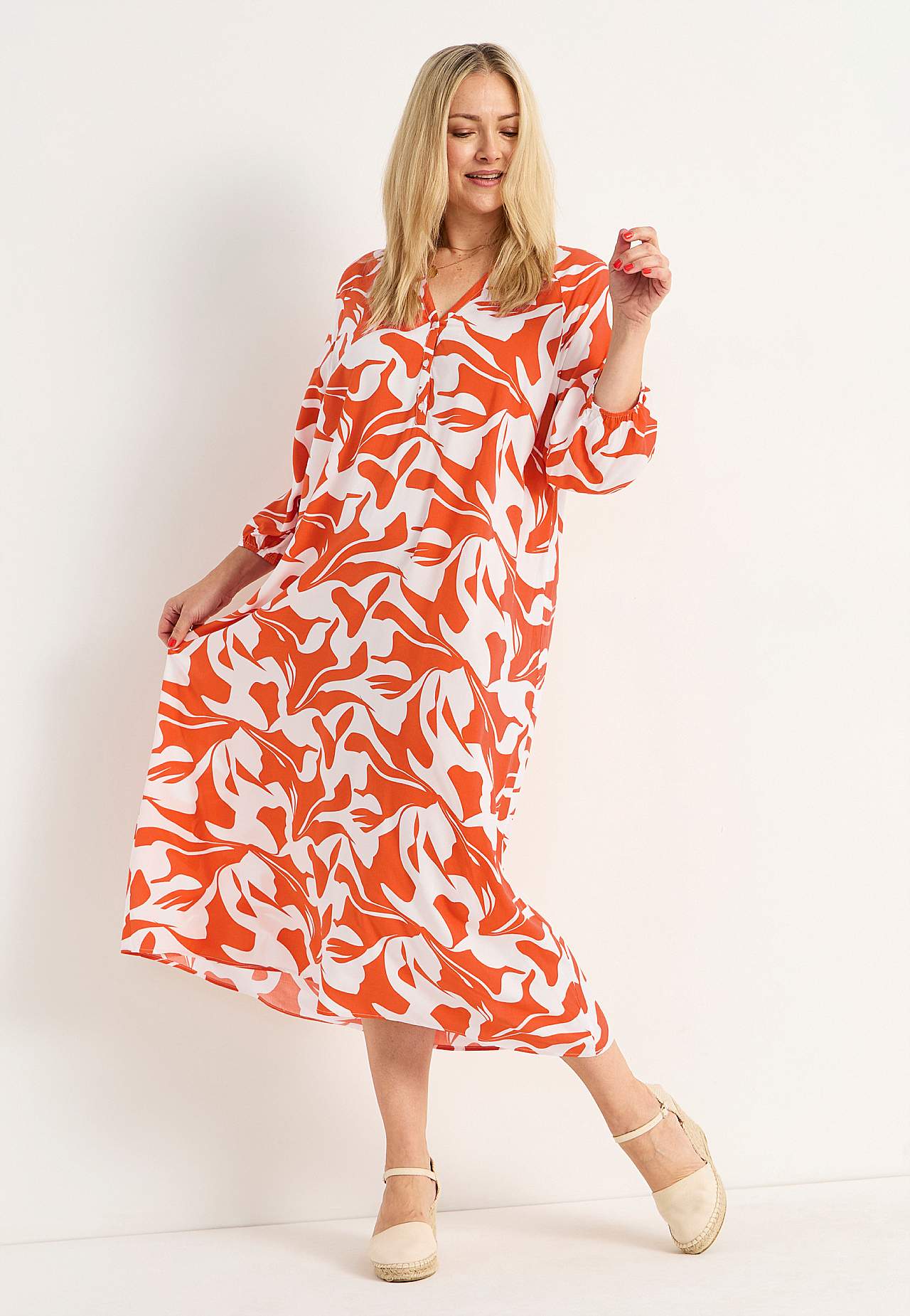 Wijde viscose jurk met patroon