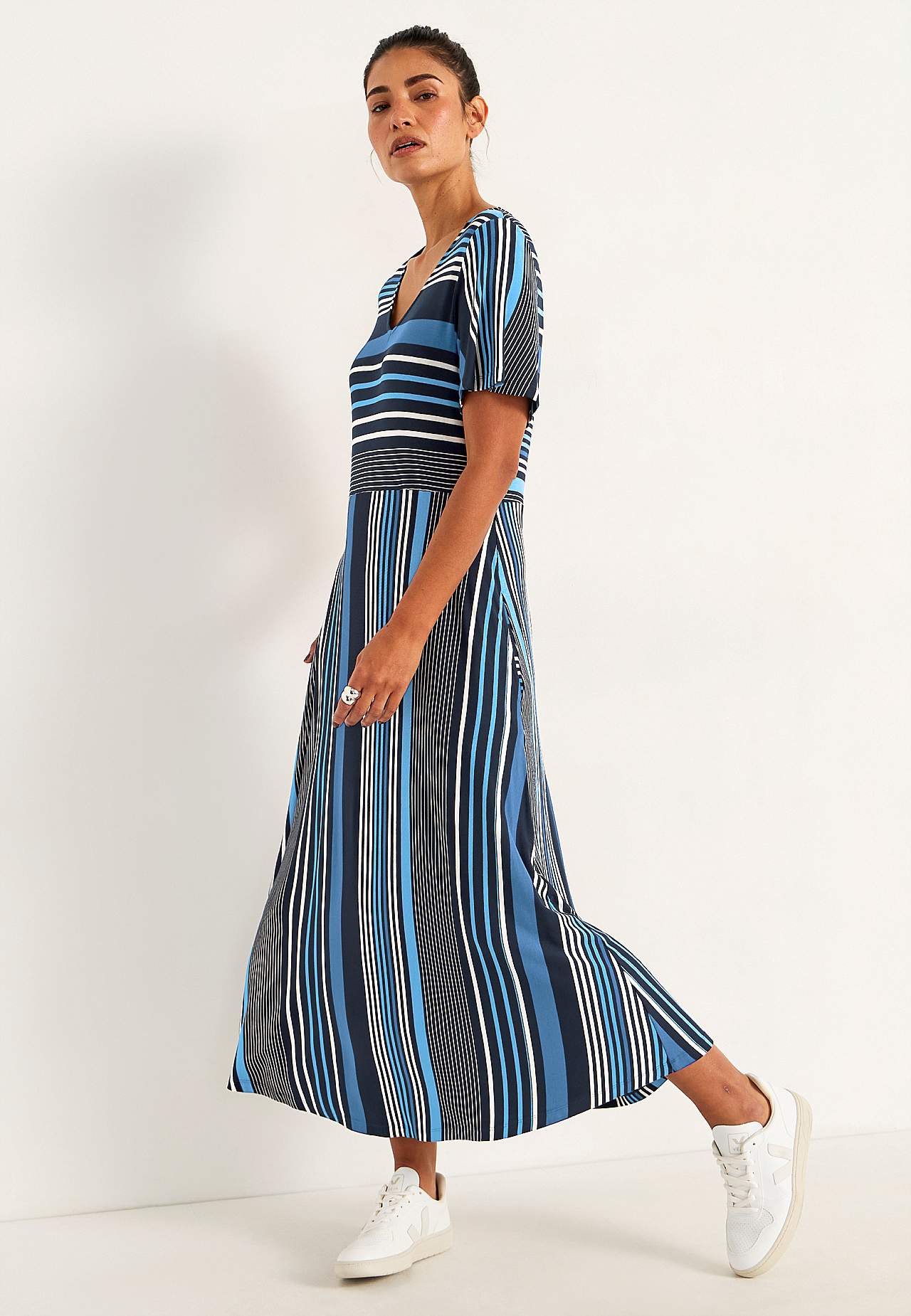 Gestreepte viscose jurk