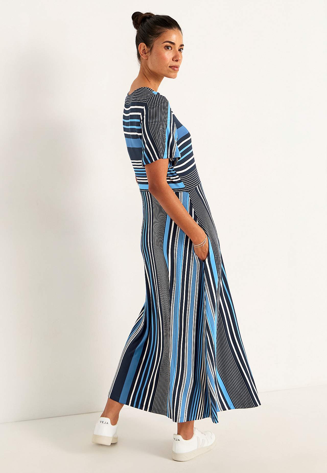 Gestreepte viscose jurk