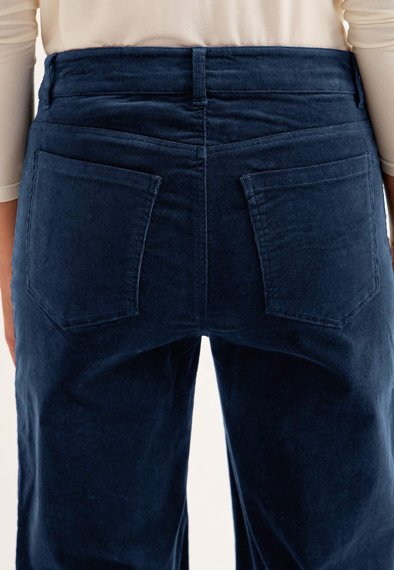 Elastische ribfluwelen broek met wijde benen