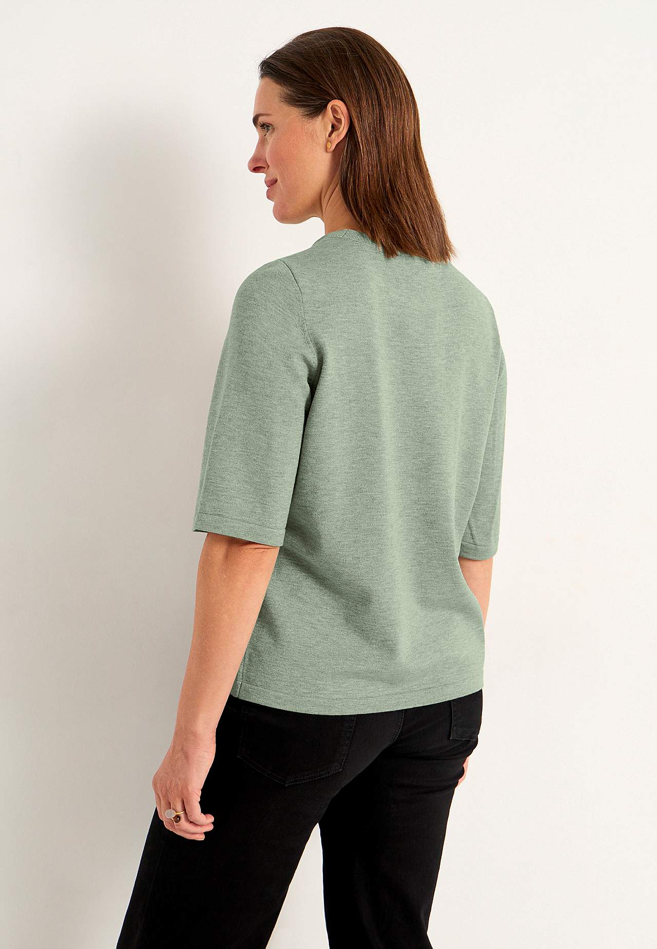 Fijn gebreide sweater met korte mouwen