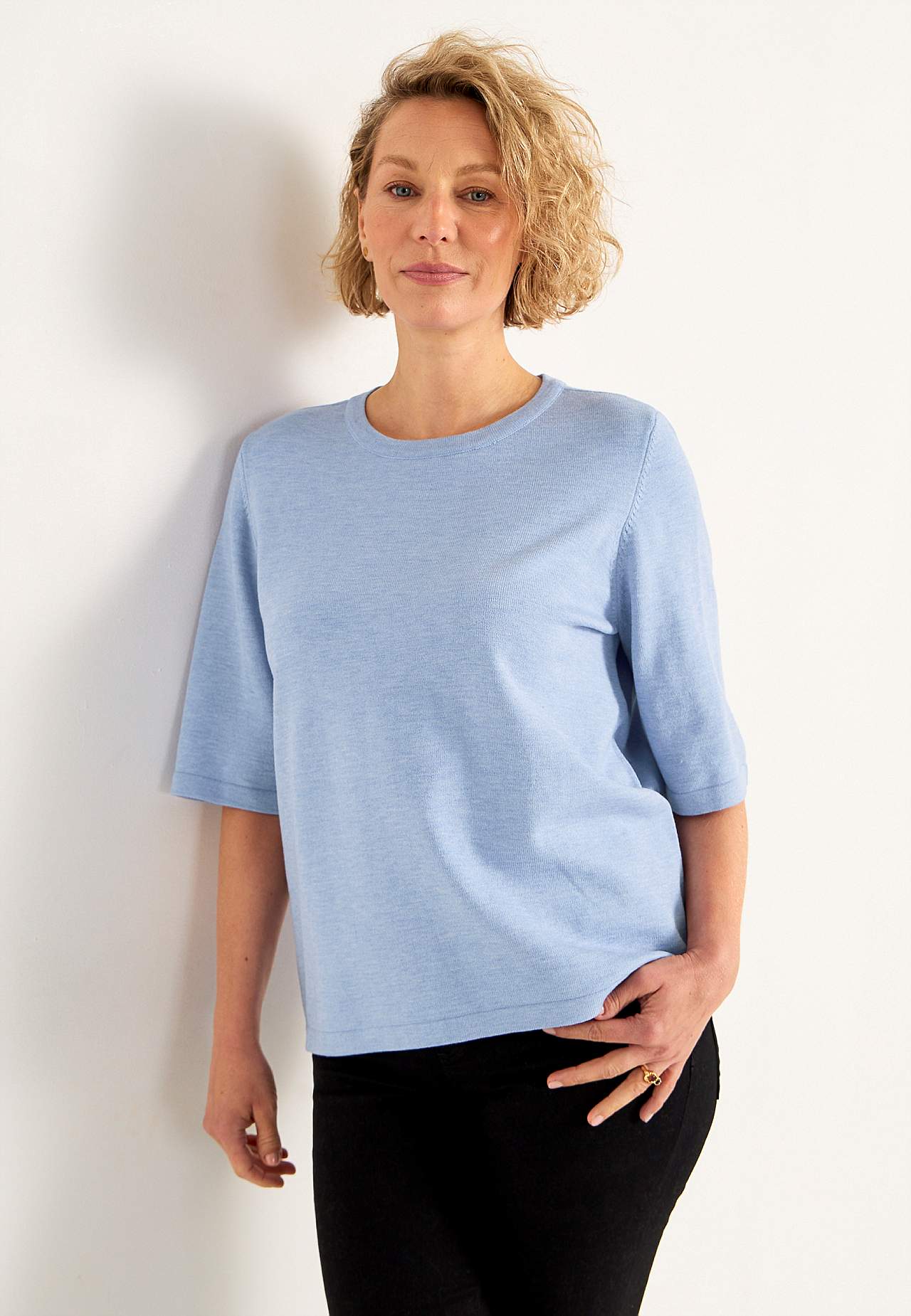 Fijn gebreide sweater met korte mouwen