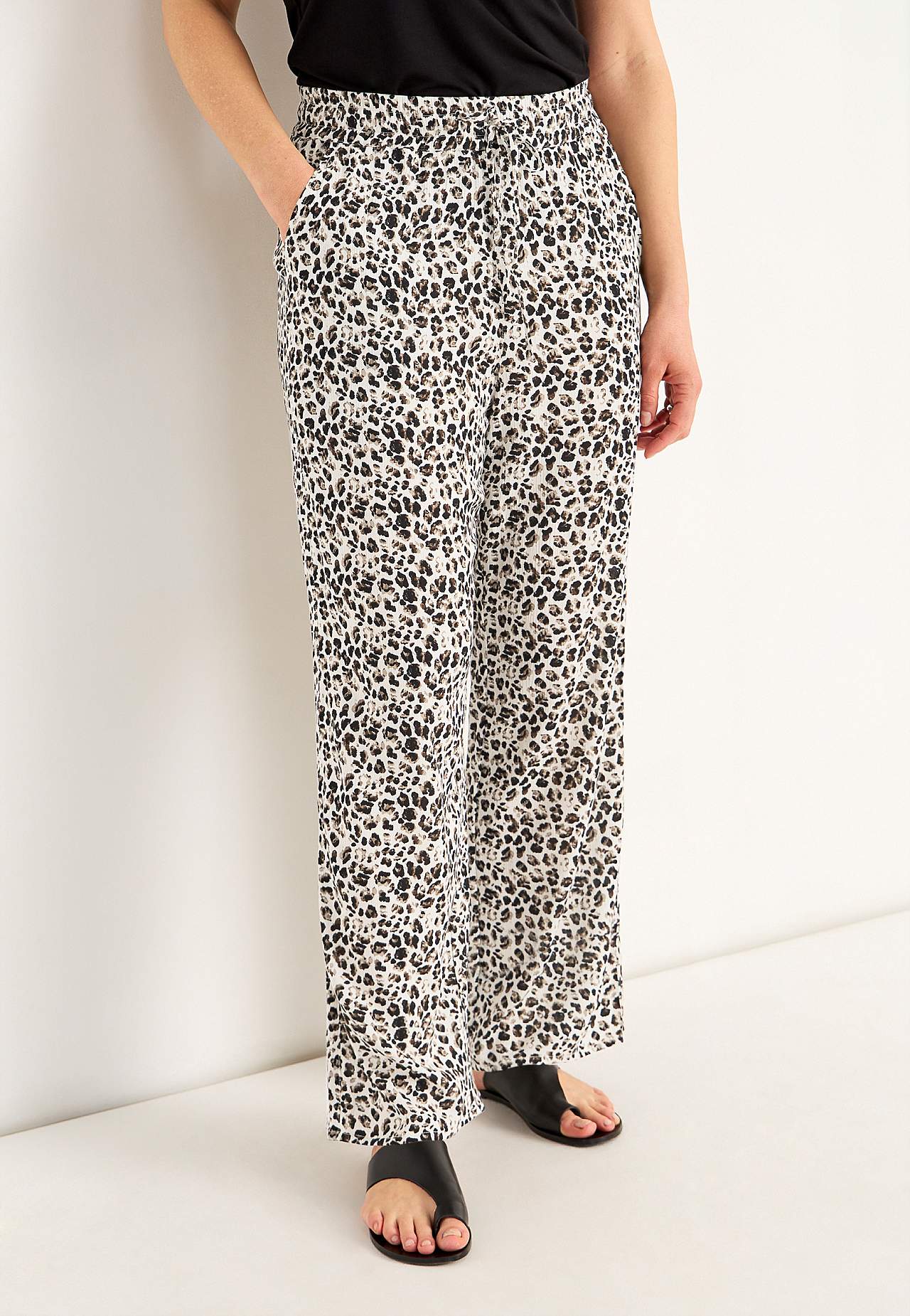 Broek van viscose-crêpe