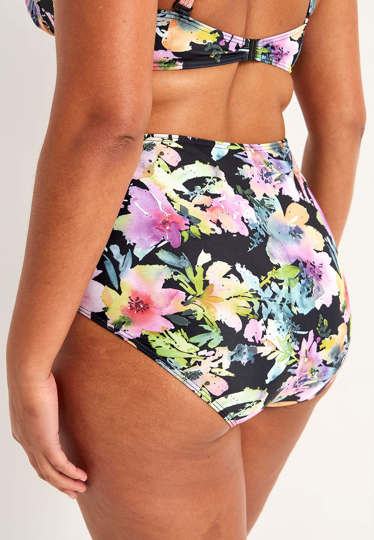 Gerimpeld bikinibroekje met hoge taille
