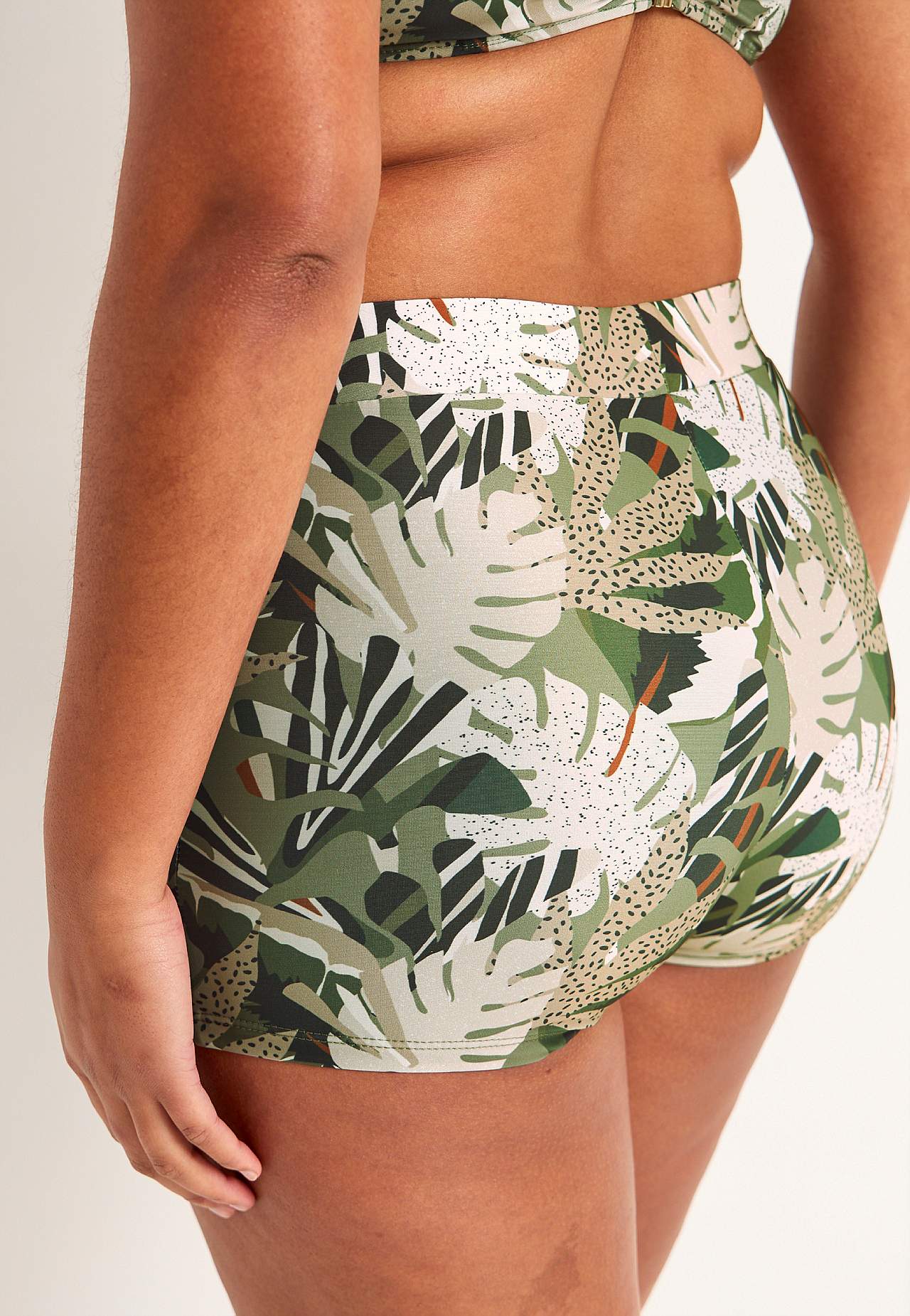 Bikinibroekje met kort been