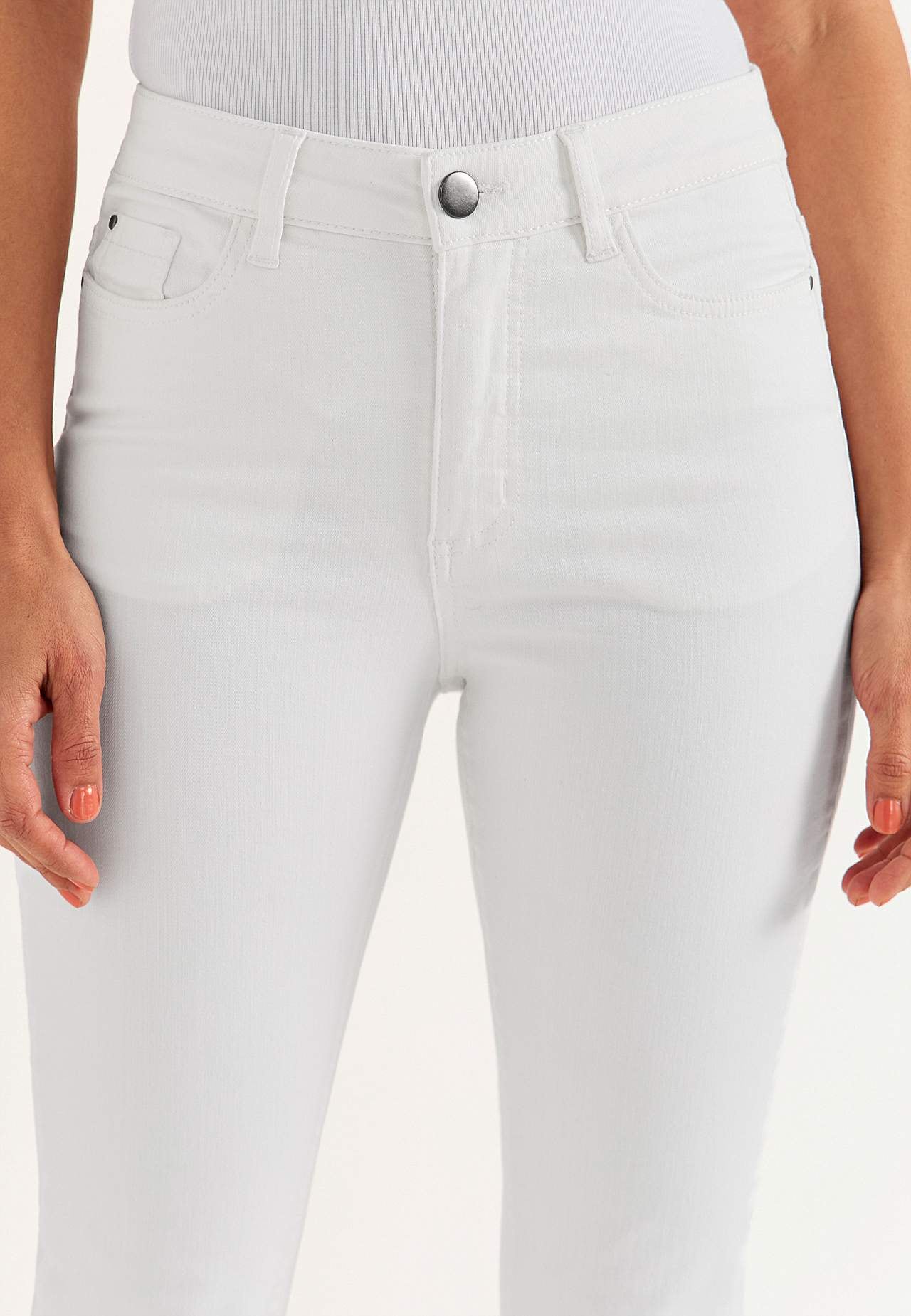 Cropped jeans met vijf zakken ontwerp