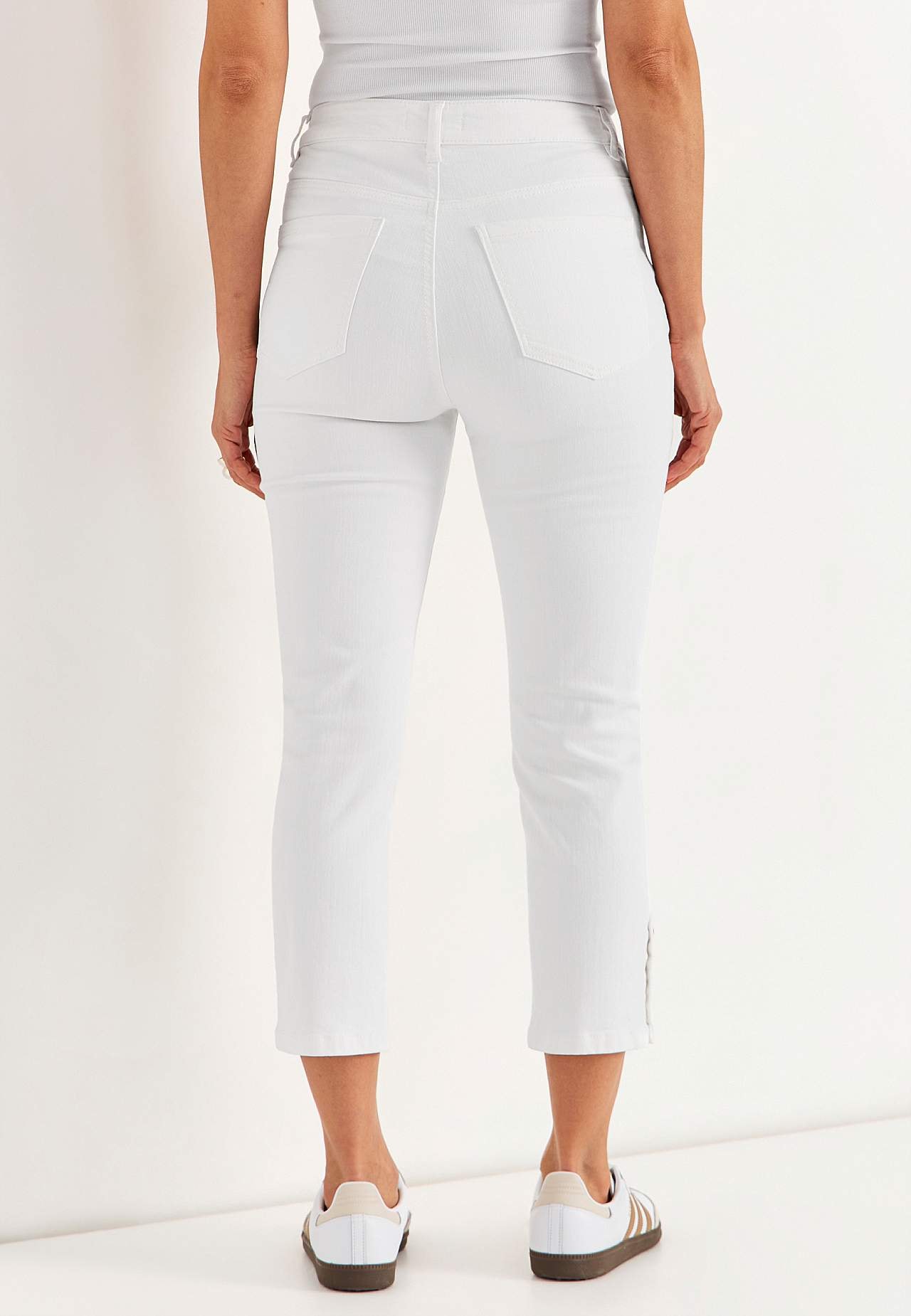 Cropped jeans met vijf zakken ontwerp