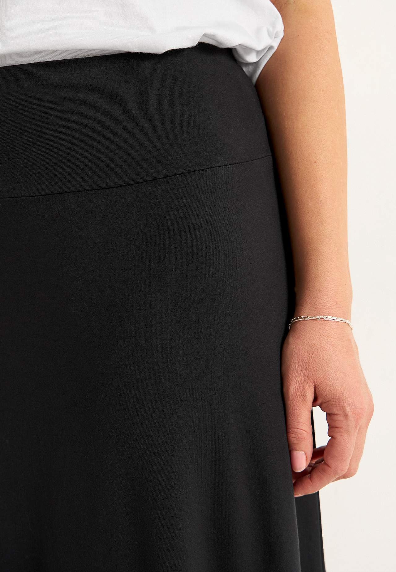 Lange en flared jersey rok
