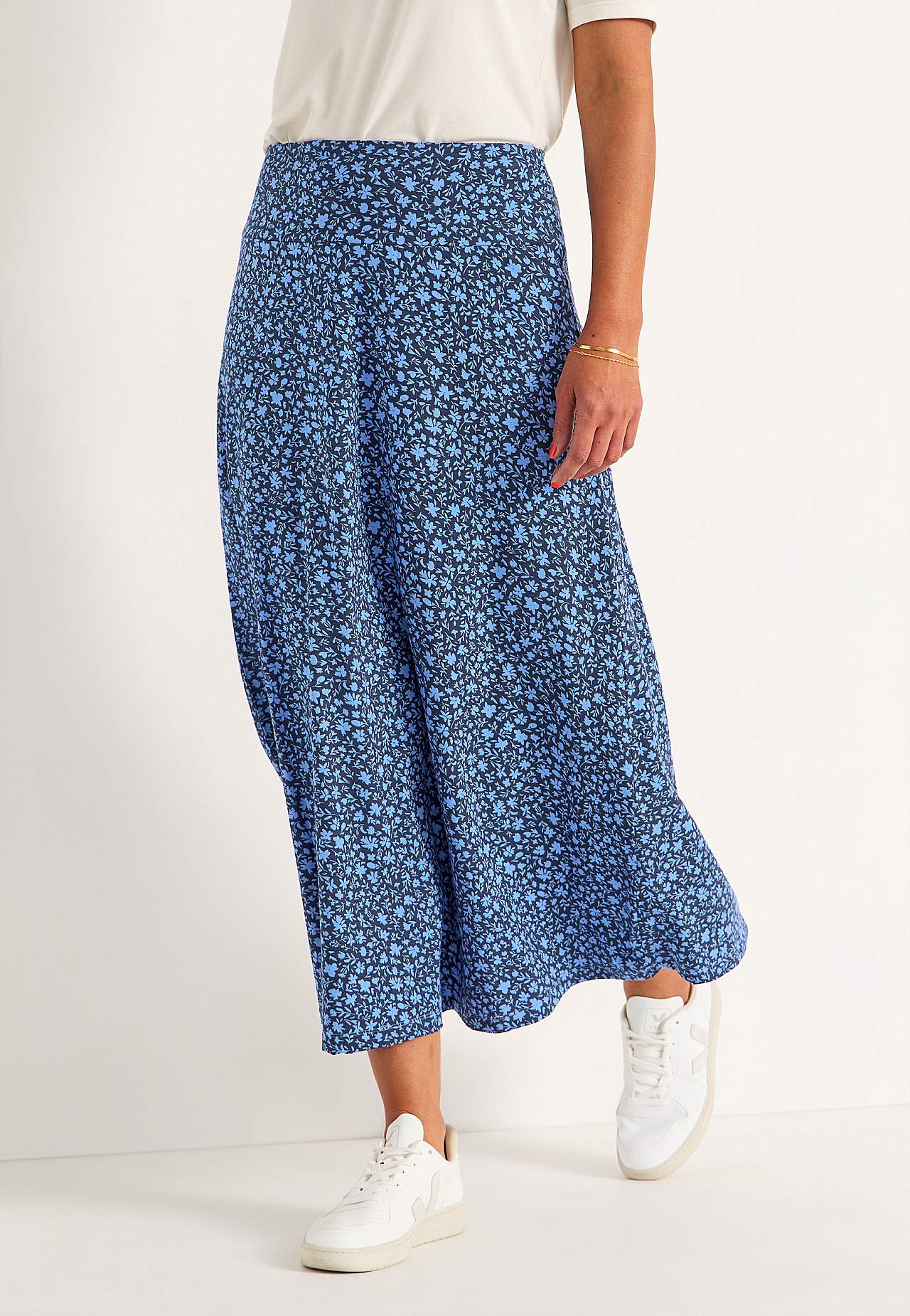 Lange en flared jersey rok