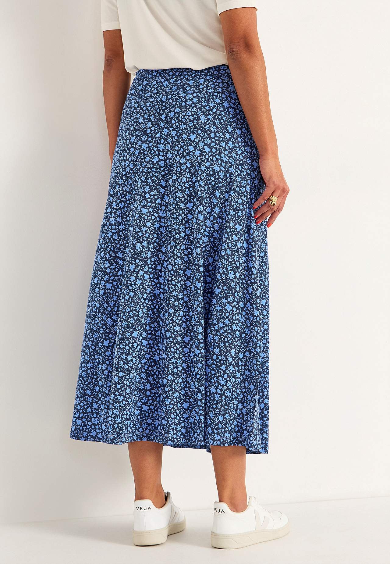 Lange en flared jersey rok