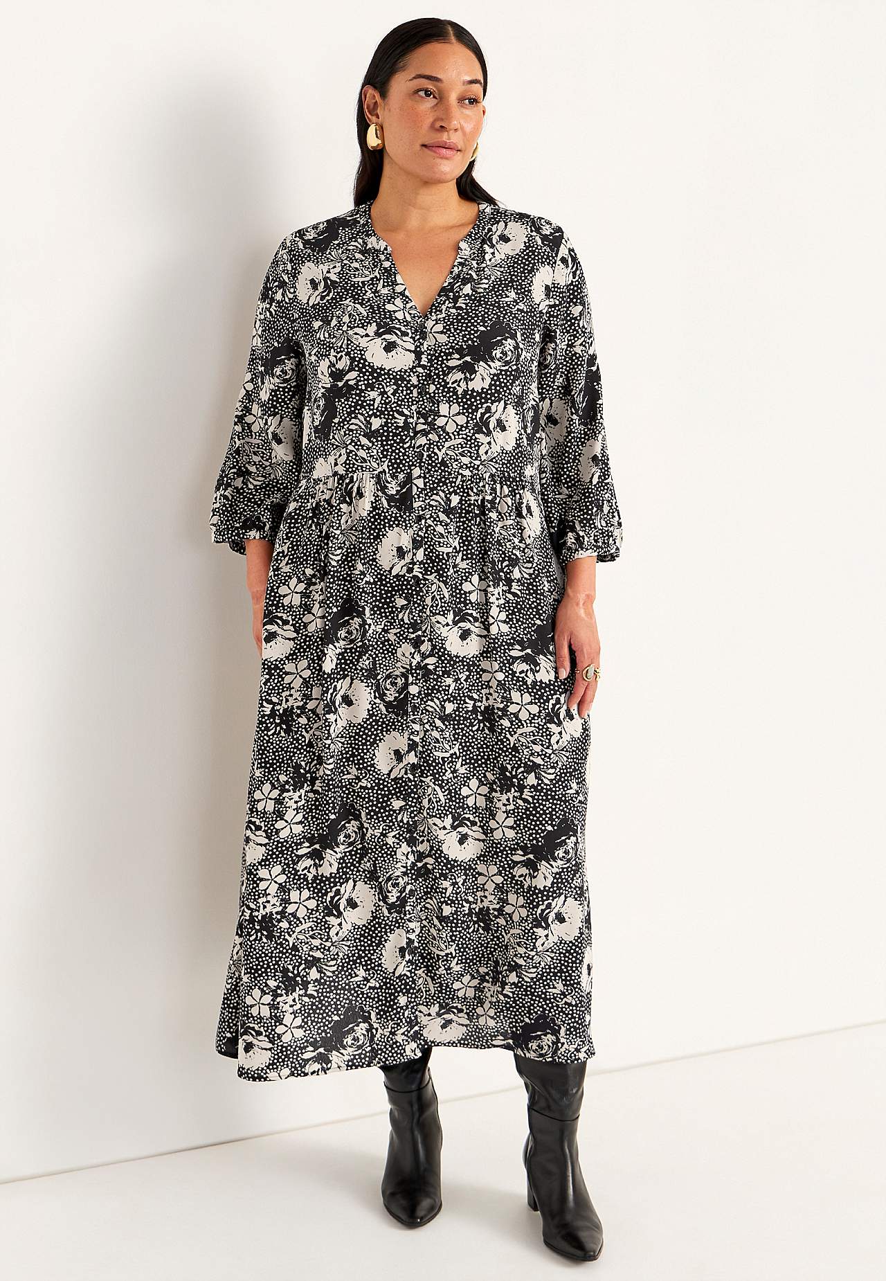 Jurk van viscose met een bloemenpatroon