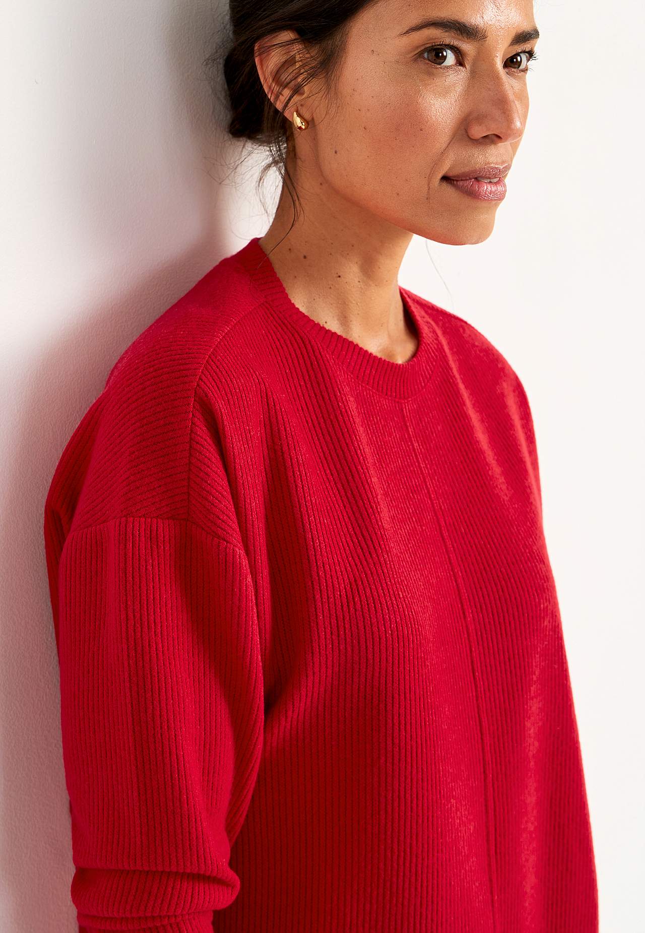 Super zachte trui met decoratieve middennaad Beata