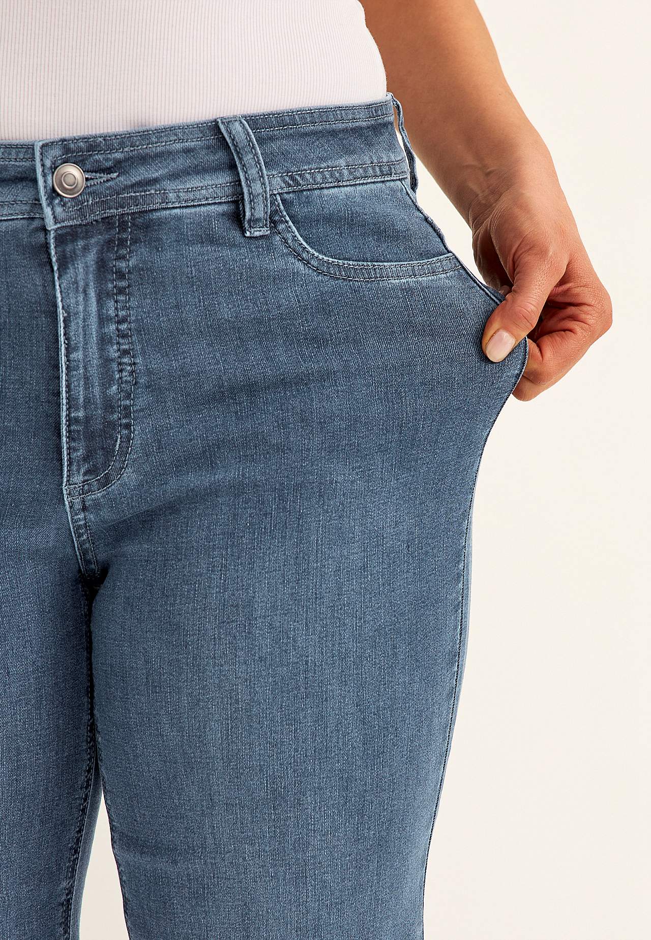 Wijde spijkerbroek van superstretch denim Sara