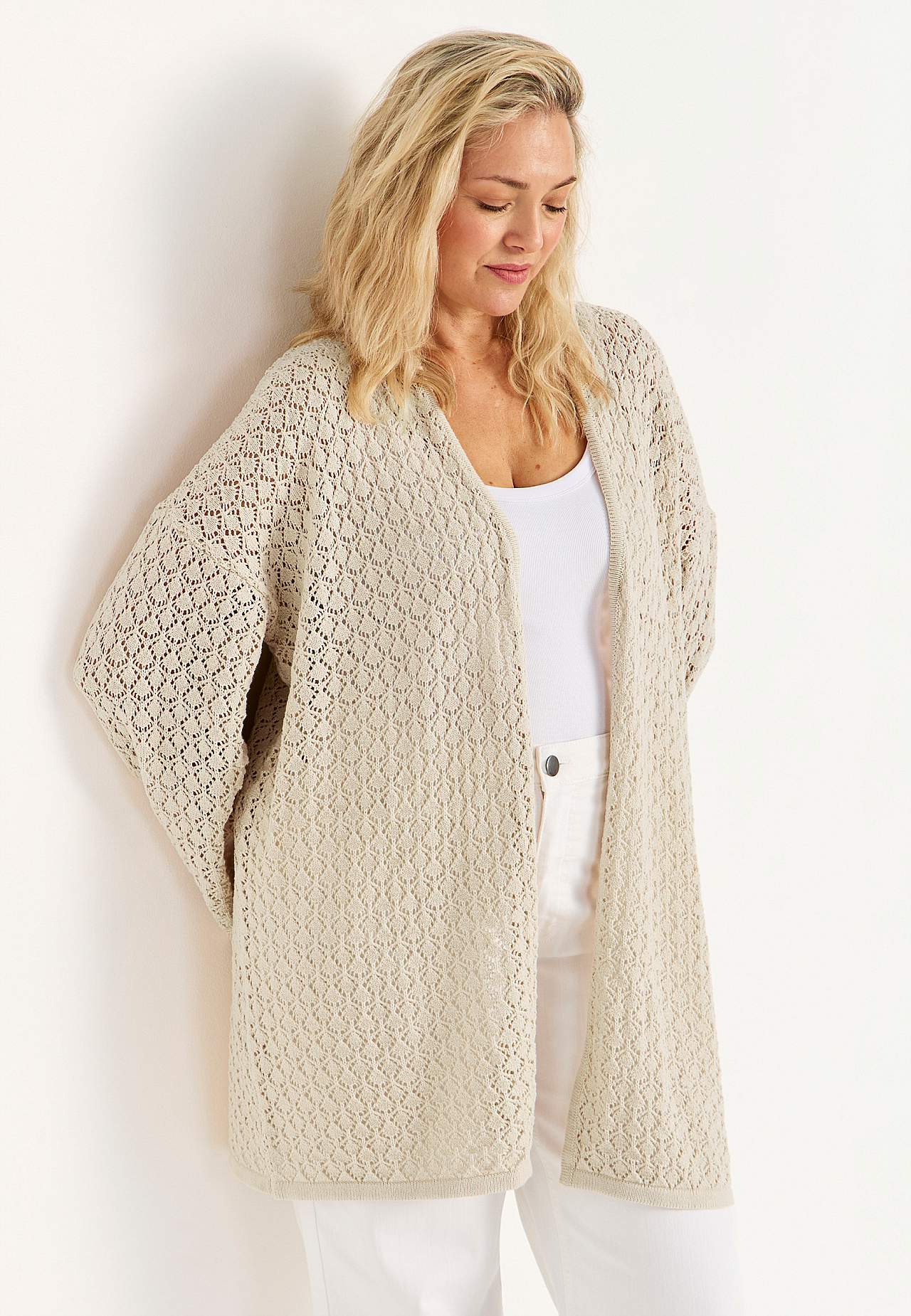 Gebreide cardigan met gatenpatroon